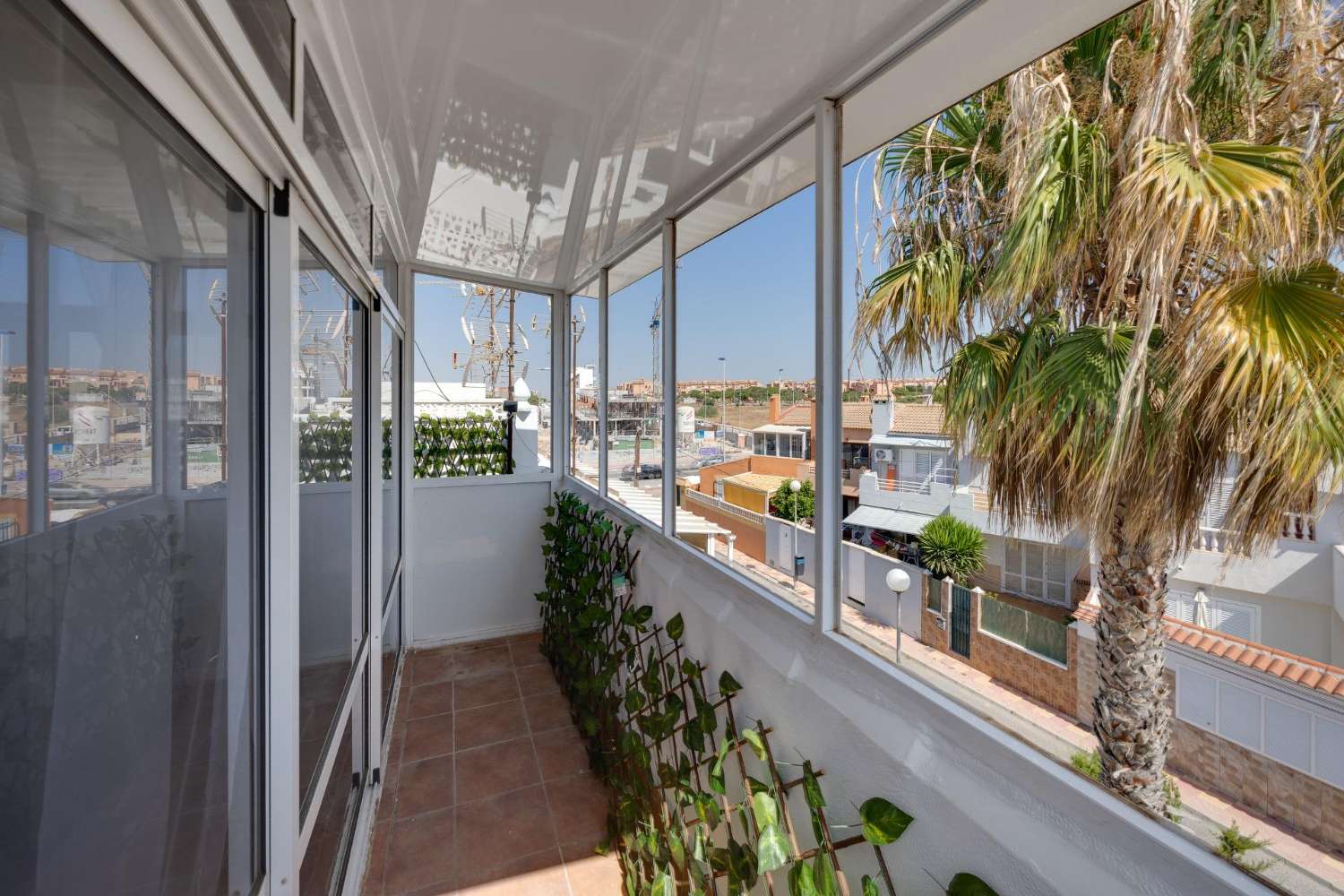 2-BEDROOM TOP-FLOOR BUNGALOW WITH SPACIOUS TERRACES AND PRIVATE SOLARIUM – NO COMMUNITY FEES