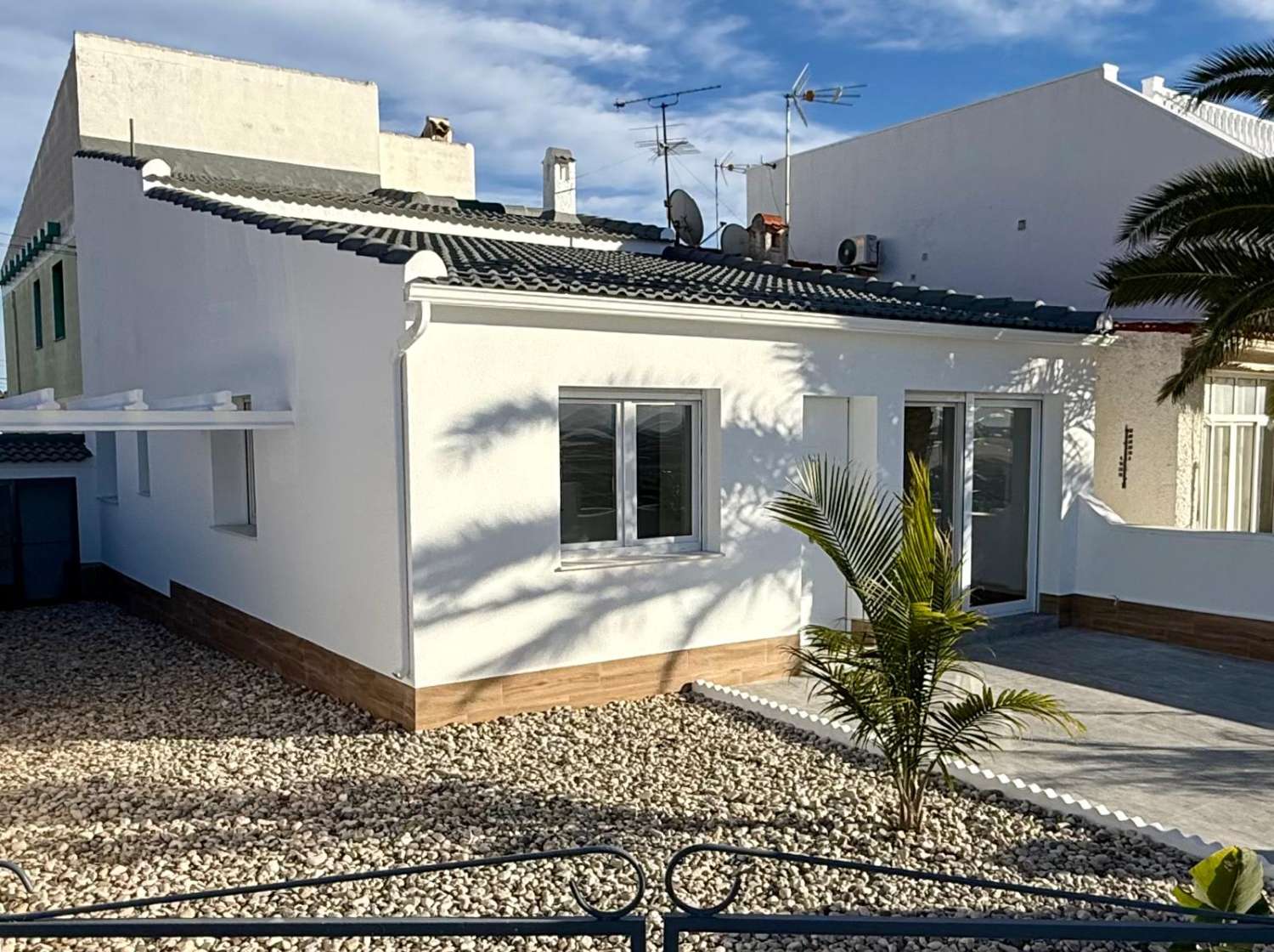 Fully Renovated 3-Bedroom Bungalow with Beautiful Views in Ciudad Quesada