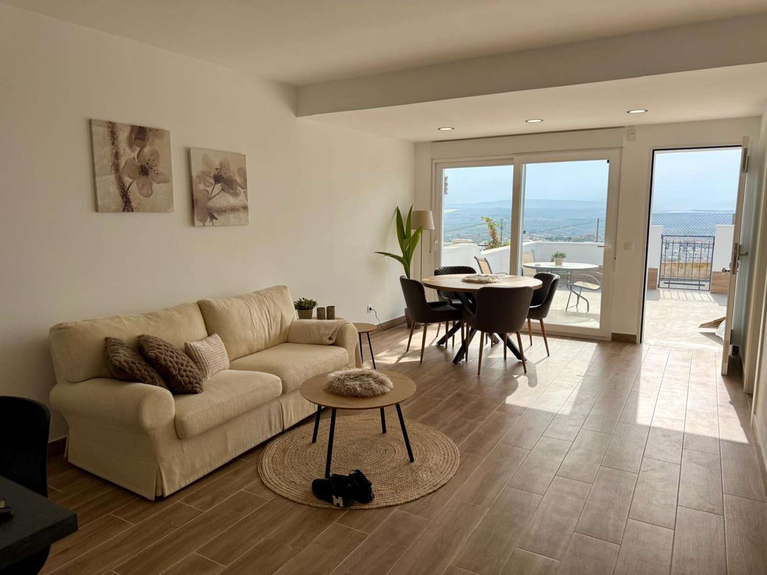 Fully Renovated 3-Bedroom Bungalow with Beautiful Views in Ciudad Quesada