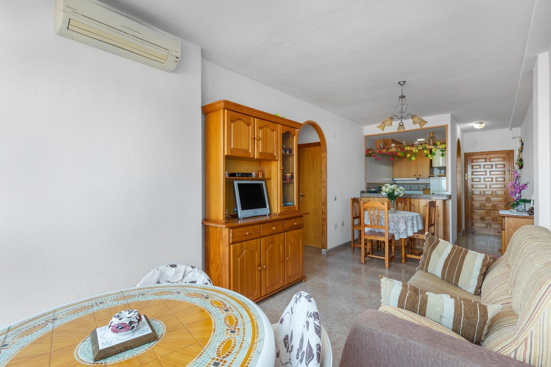 Světlý apartmán s výhledem na moře pouhých 200 metrů od pláže – La Mata