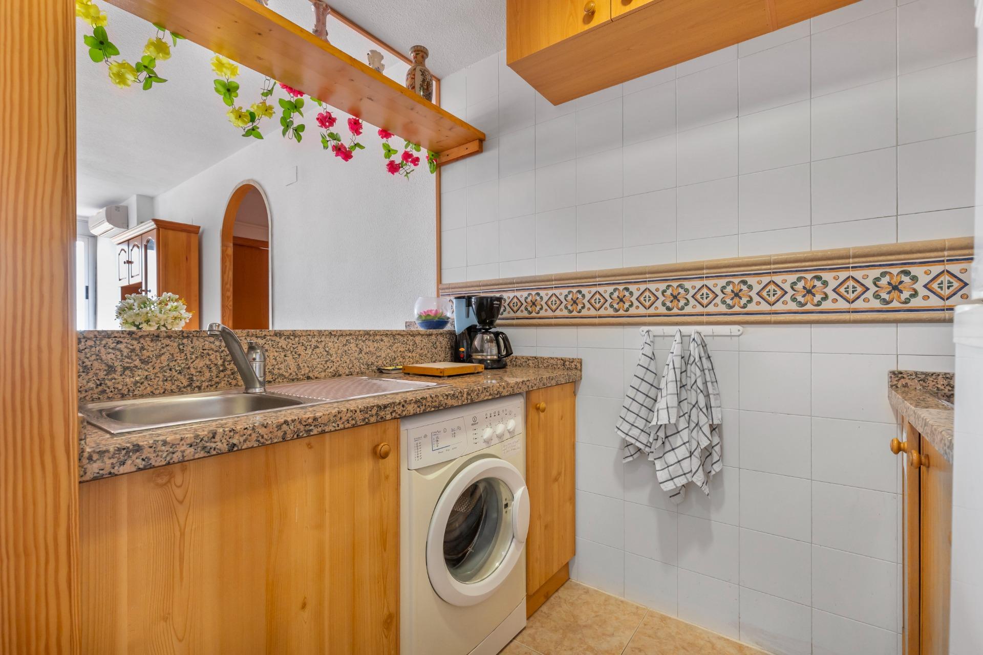 Světlý apartmán s výhledem na moře pouhých 200 metrů od pláže – La Mata