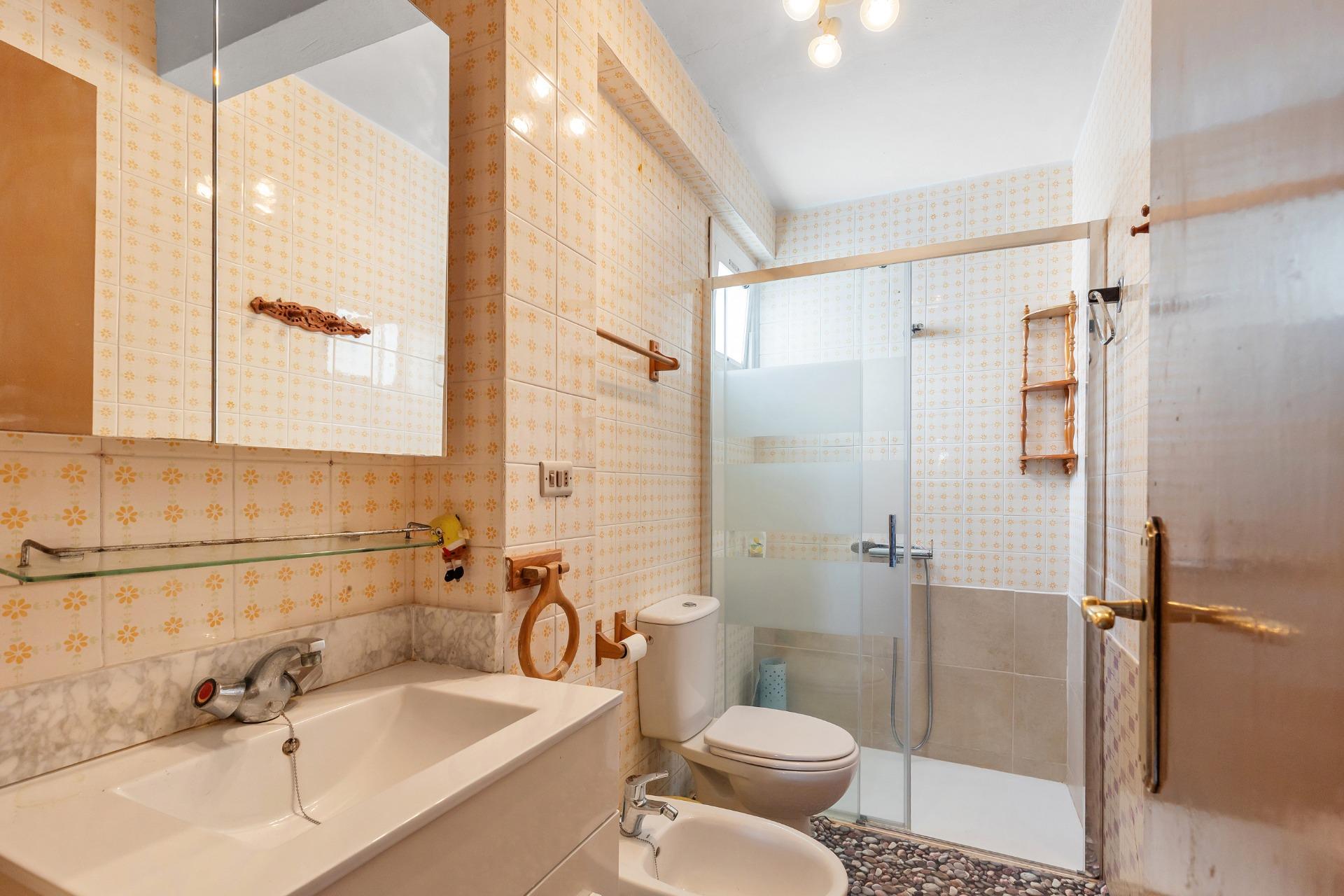 Three-bedroom bungalow just 50 metres from the beach – La Mata