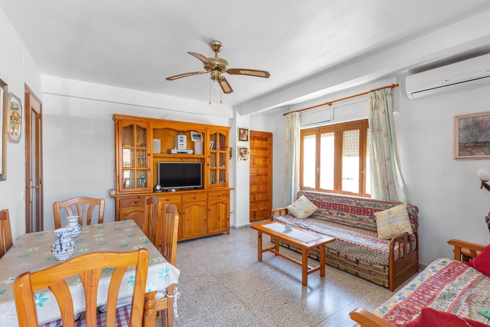 Three-bedroom bungalow just 50 metres from the beach – La Mata