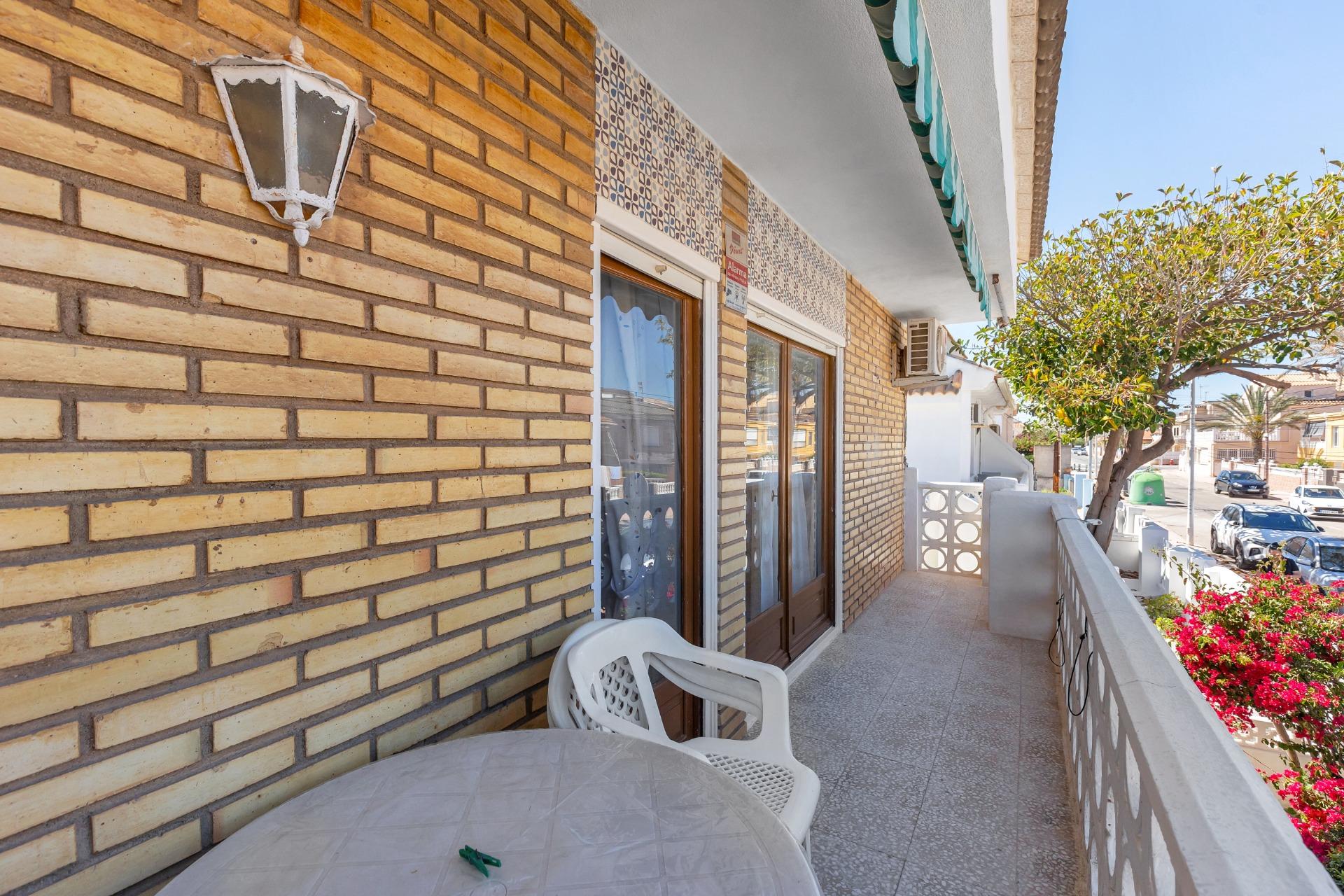 Three-bedroom bungalow just 50 metres from the beach – La Mata