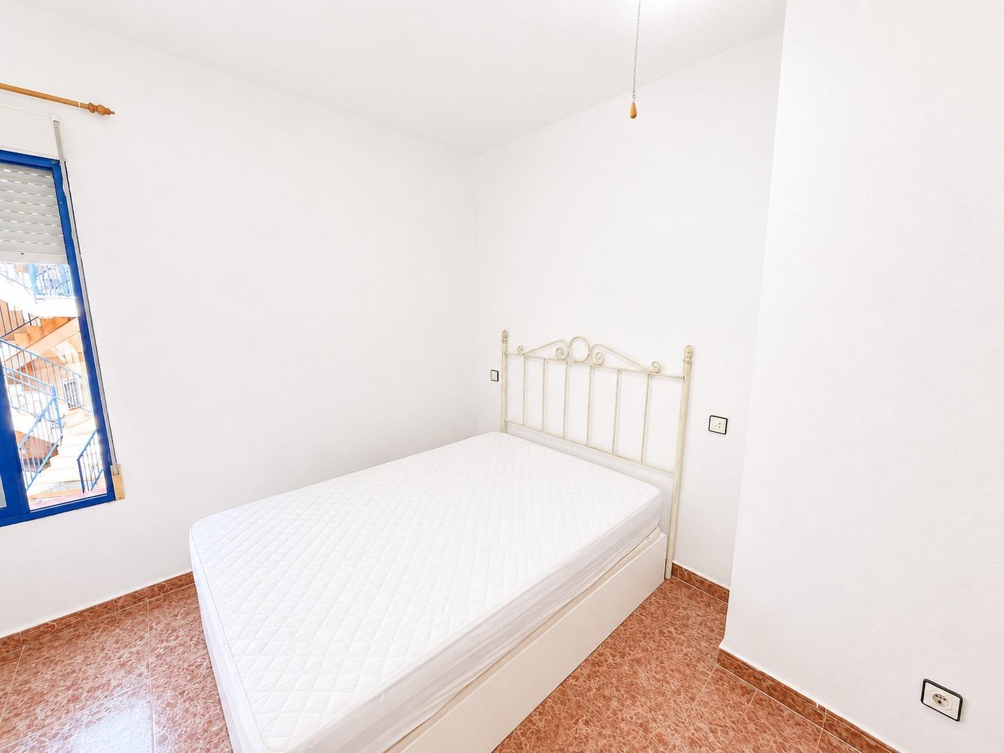 APARTMÁN SE 3 LOŽNICEMI A TERASOU – TORREVIEJA