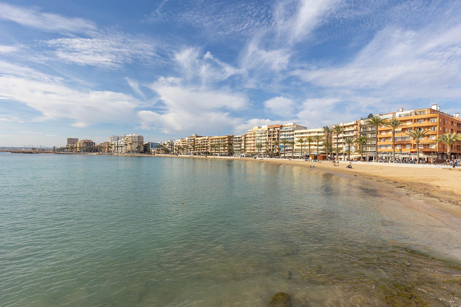 APARTMÁN SE 3 LOŽNICEMI A TERASOU – TORREVIEJA