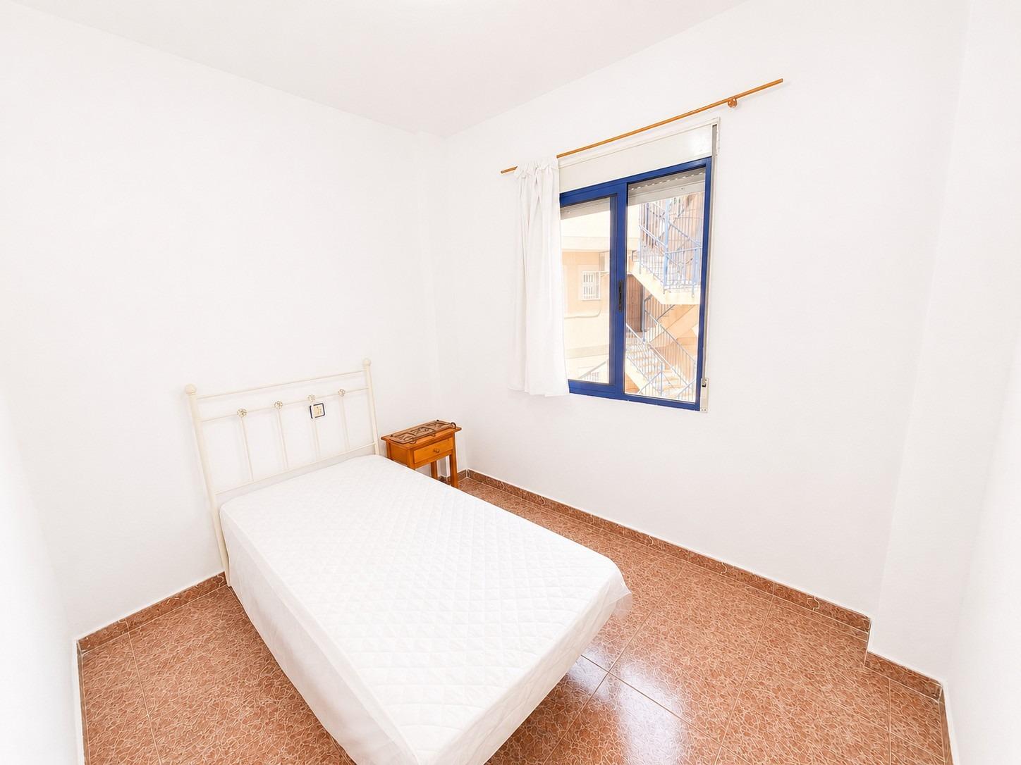 APARTMÁN SE 3 LOŽNICEMI A TERASOU – TORREVIEJA