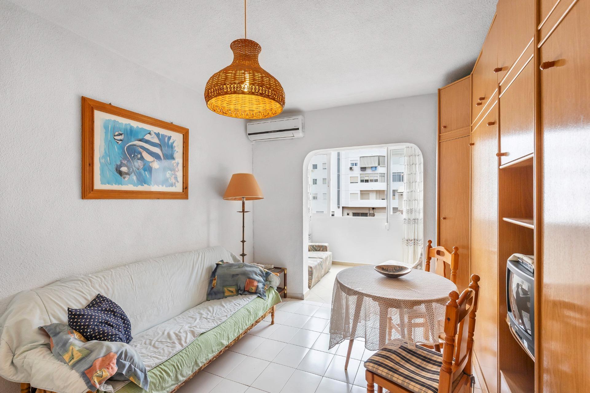 APARTMÁN S 1 LOŽNICÍ, JIŽNÍ ORIENTACÍ A GARÁŽÍ – GUARDAMAR DEL SEGURA