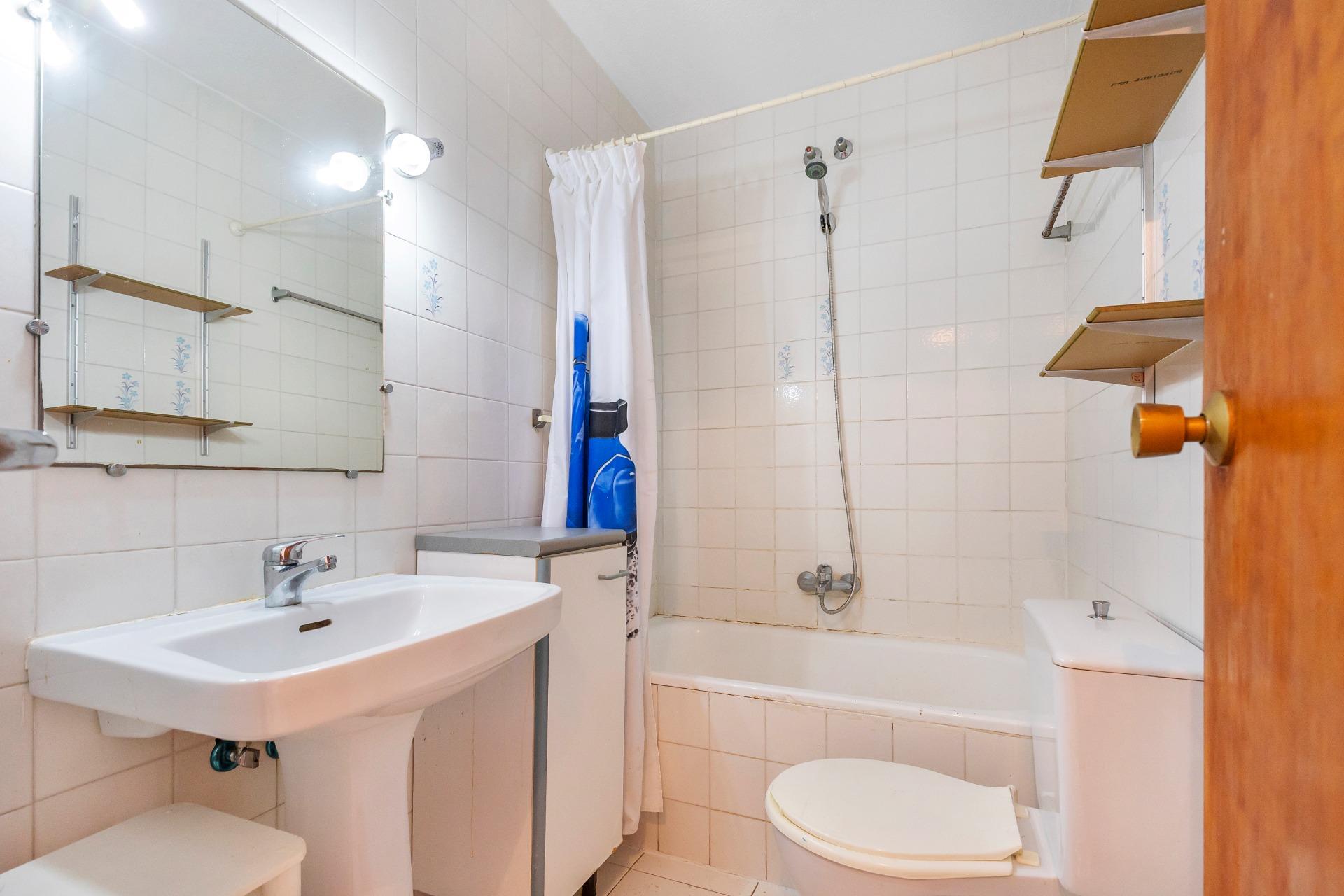 APARTMÁN S 1 LOŽNICÍ, JIŽNÍ ORIENTACÍ A GARÁŽÍ – GUARDAMAR DEL SEGURA