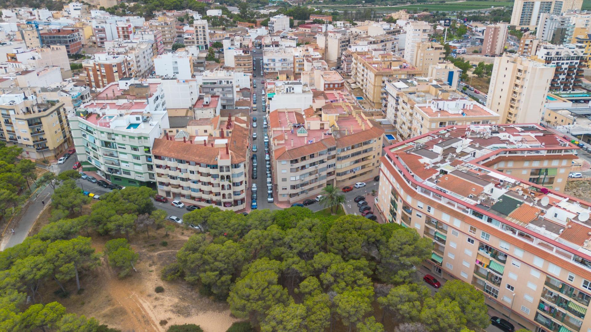 APARTMÁN S 1 LOŽNICÍ, JIŽNÍ ORIENTACÍ A GARÁŽÍ – GUARDAMAR DEL SEGURA