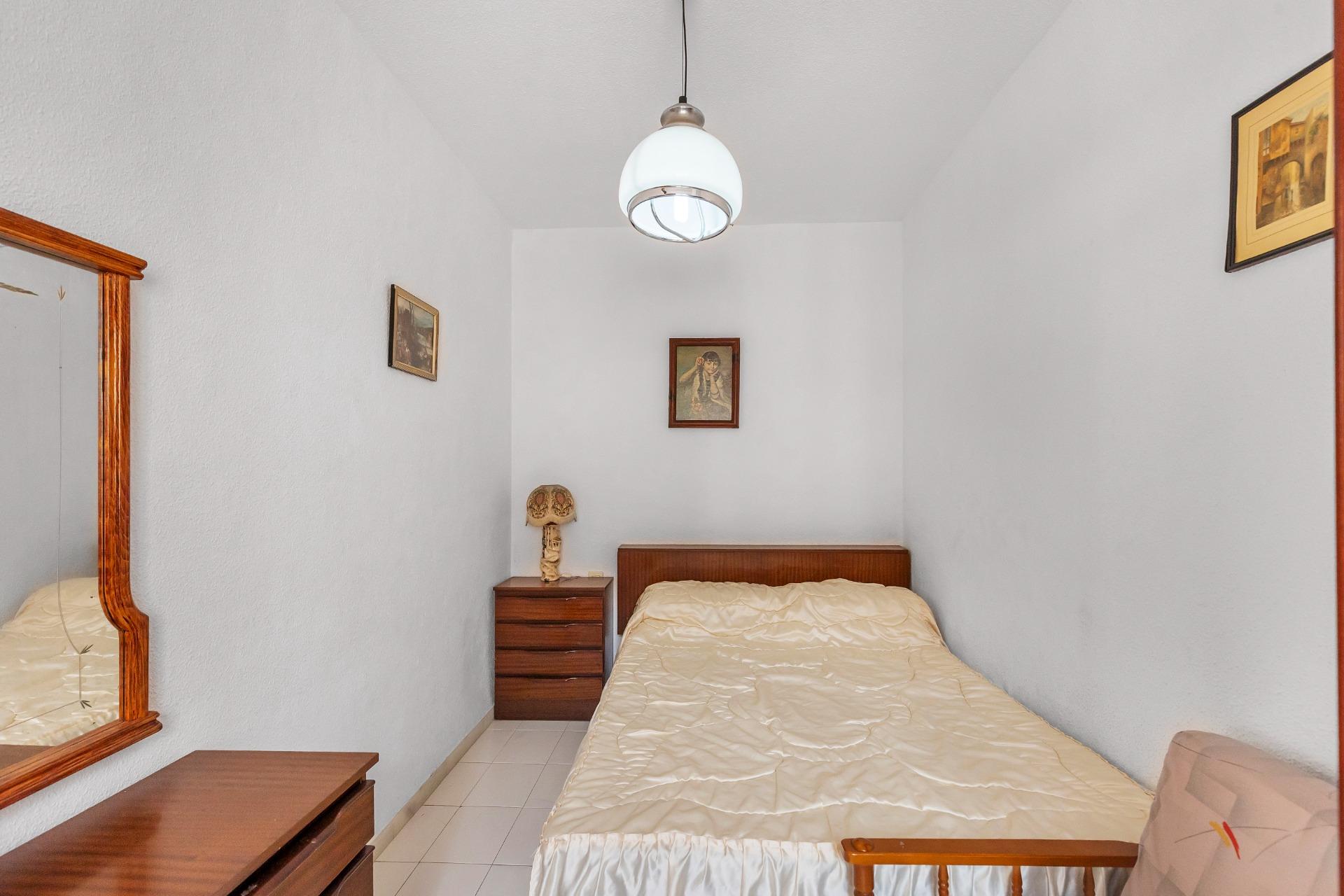 APARTMÁN S 1 LOŽNICÍ, JIŽNÍ ORIENTACÍ A GARÁŽÍ – GUARDAMAR DEL SEGURA