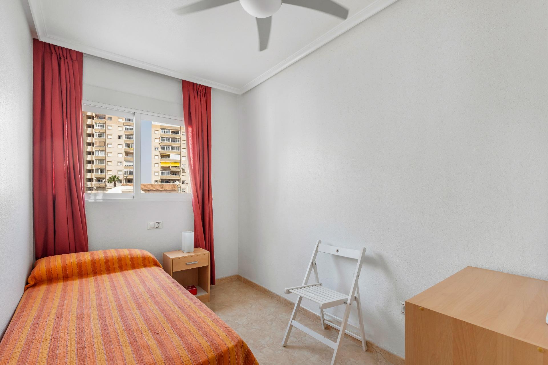 APARTMÁN SE 2 LOŽNICEMI, GARÁŽÍ A KOMUNITNÍM BAZÉNEM – NUEVA TORREVIEJA