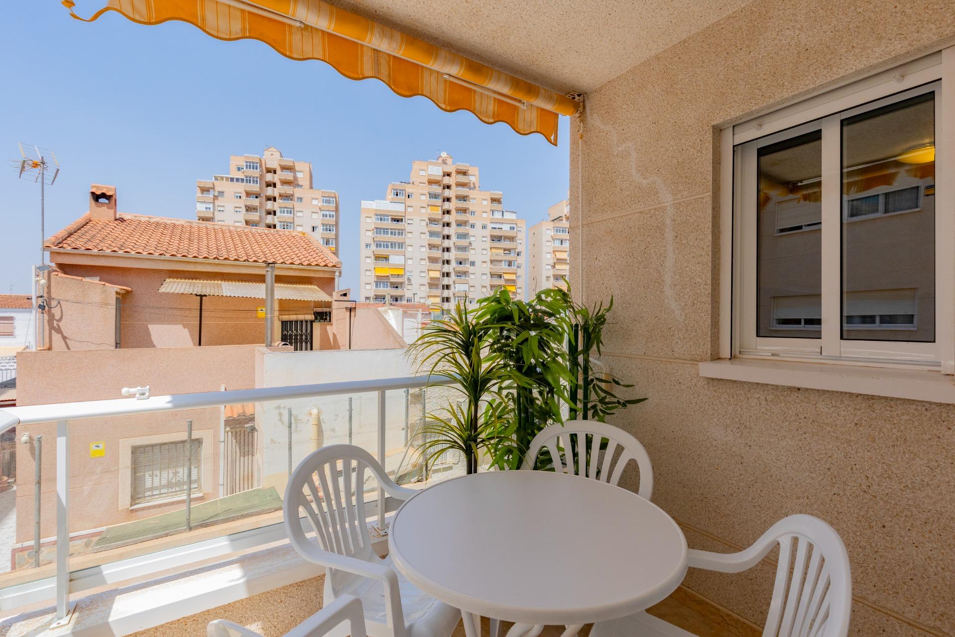 APARTMÁN SE 2 LOŽNICEMI, GARÁŽÍ A KOMUNITNÍM BAZÉNEM – NUEVA TORREVIEJA