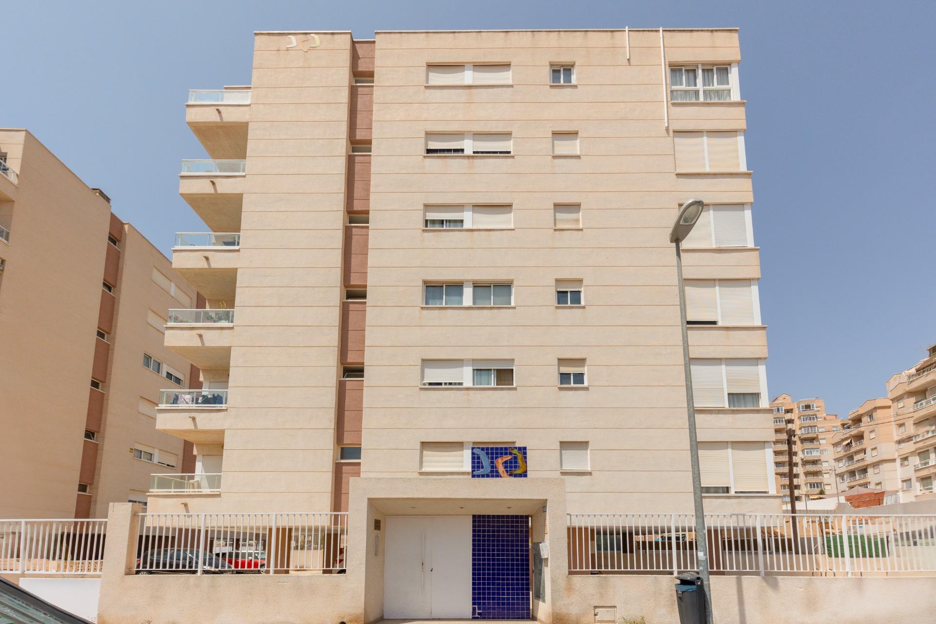 APARTMÁN SE 2 LOŽNICEMI, GARÁŽÍ A KOMUNITNÍM BAZÉNEM – NUEVA TORREVIEJA