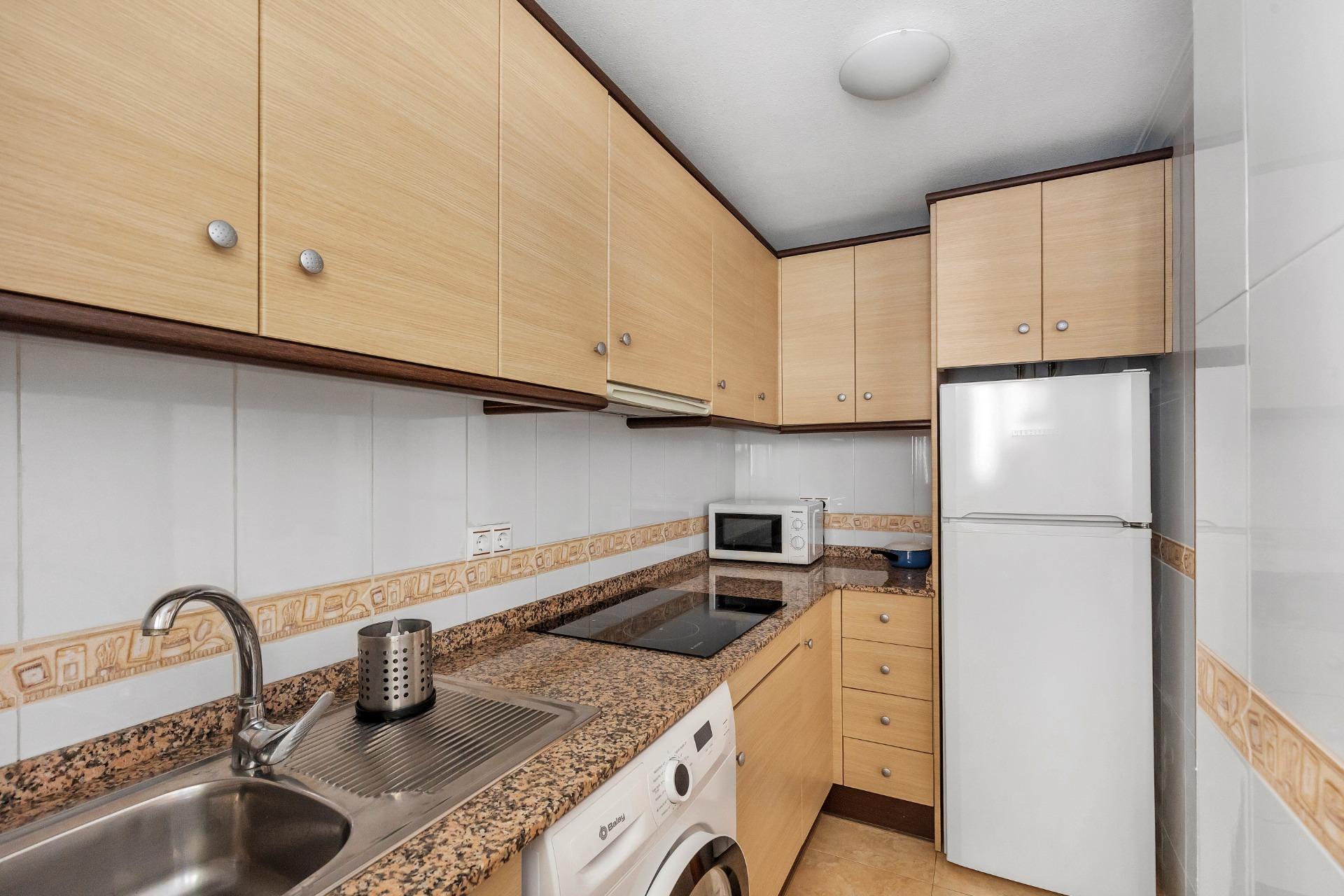 APARTMÁN SE 2 LOŽNICEMI, GARÁŽÍ A KOMUNITNÍM BAZÉNEM – NUEVA TORREVIEJA