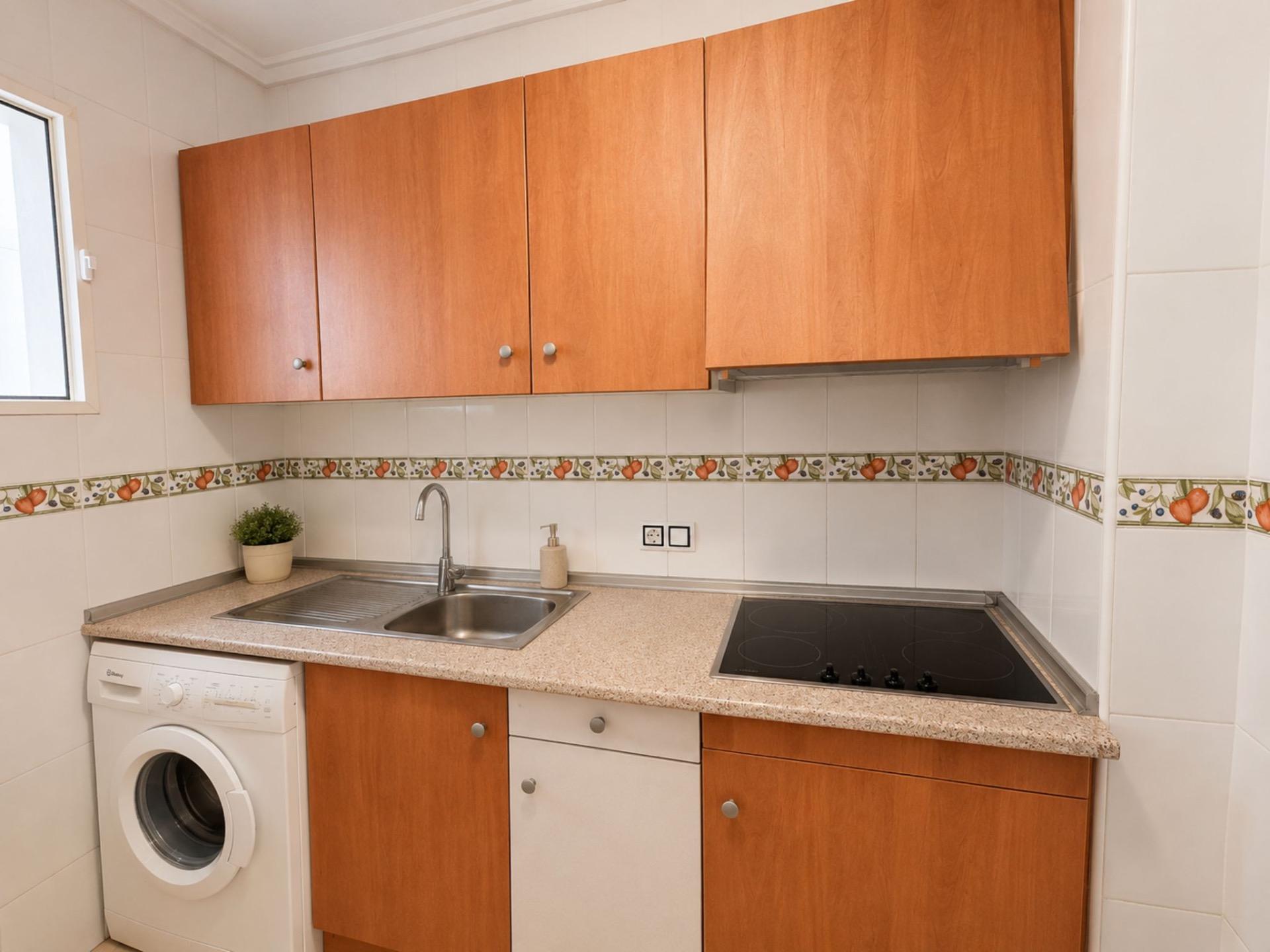 APARTMÁN SE 2 LOŽNICEMI A KOMUNITNÍM BAZÉNEM – CENTRUM TORREVIEJA