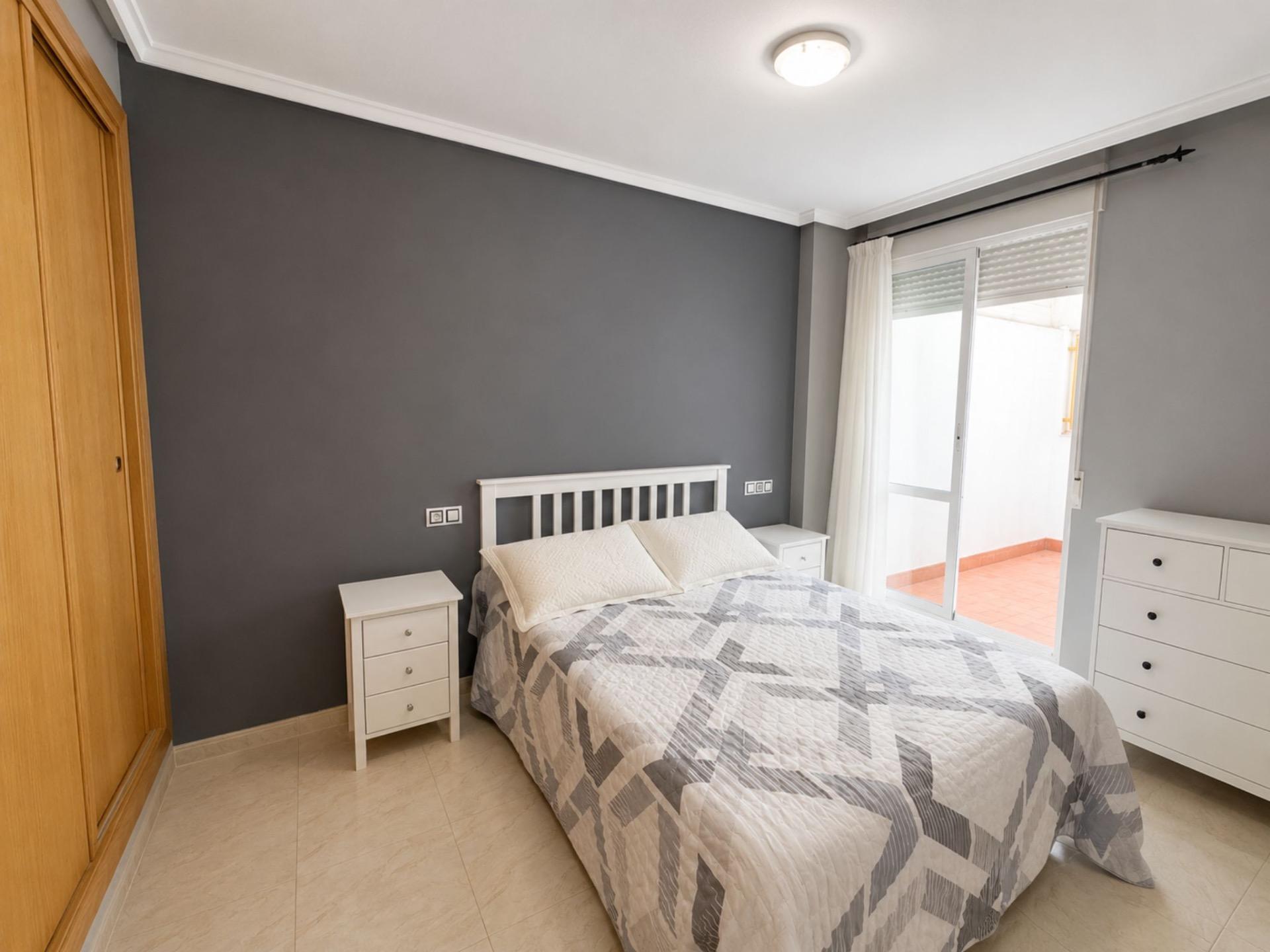 APARTMÁN SE 2 LOŽNICEMI A KOMUNITNÍM BAZÉNEM – CENTRUM TORREVIEJA