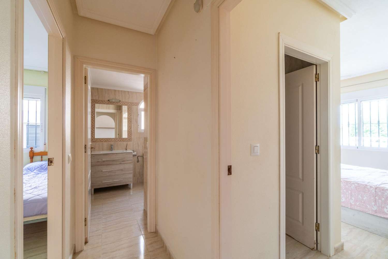 PŘÍZEMNÍ APARTMÁN S PROSTORNOU ZAHRADOU – LOS DOLSES, ORIHUELA COSTA