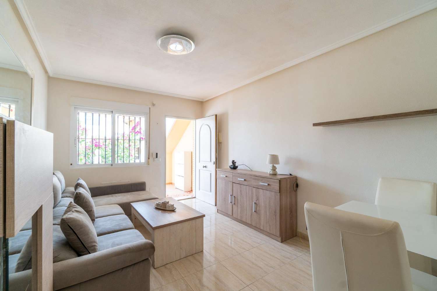 PŘÍZEMNÍ APARTMÁN S PROSTORNOU ZAHRADOU – LOS DOLSES, ORIHUELA COSTA