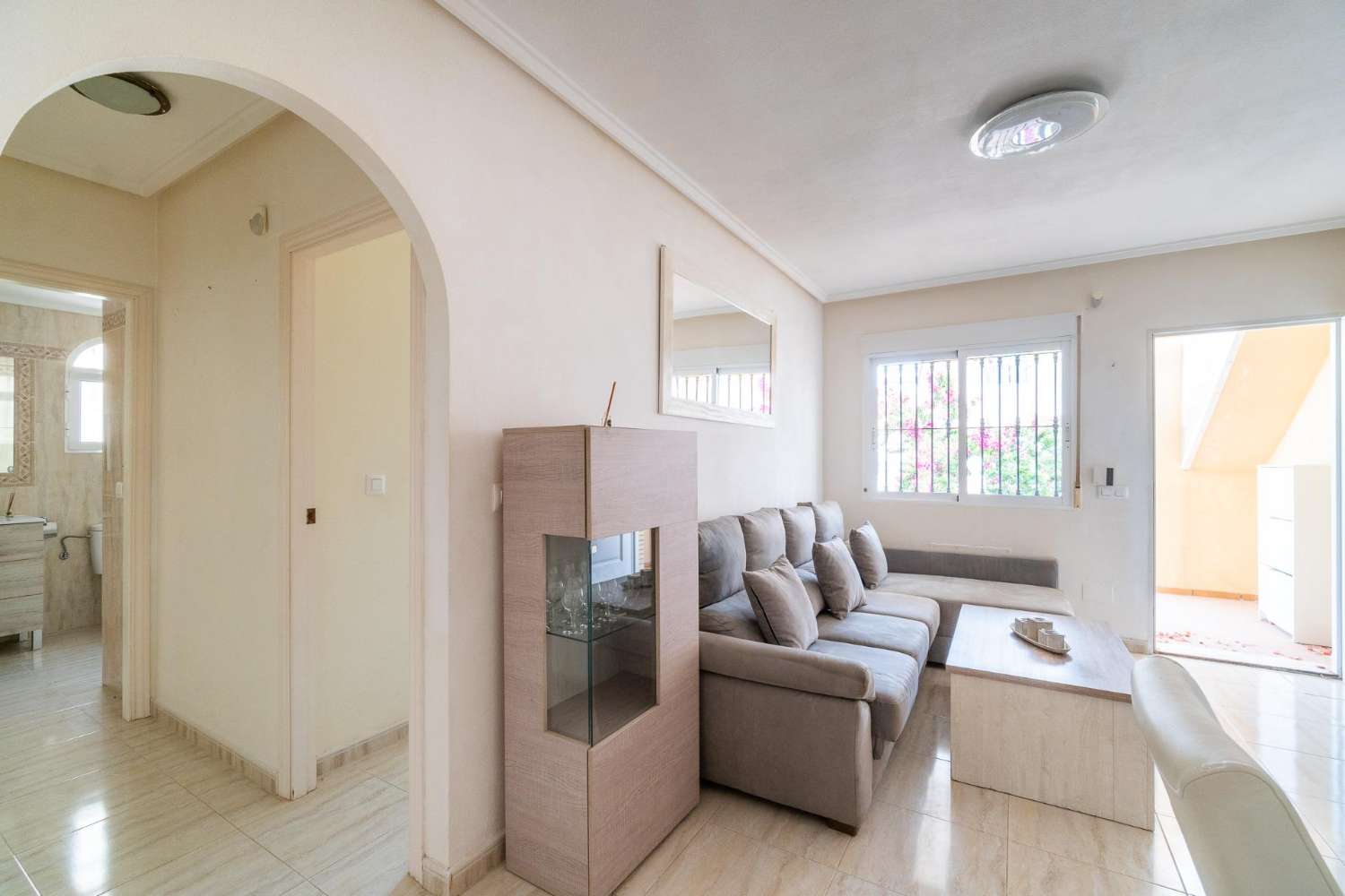 PŘÍZEMNÍ APARTMÁN S PROSTORNOU ZAHRADOU – LOS DOLSES, ORIHUELA COSTA