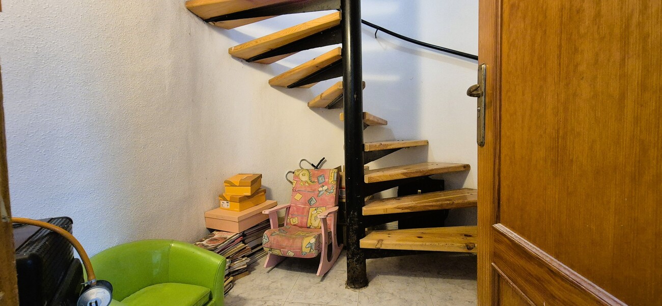 SAMOSTATNÁ VILA SE 4 LOŽNICEMI, 2 OBYTNÝMI ČÁSTMI A SOUKROMÝM BAZÉNEM – VILLAMARTÍN, ORIHUELA COSTA