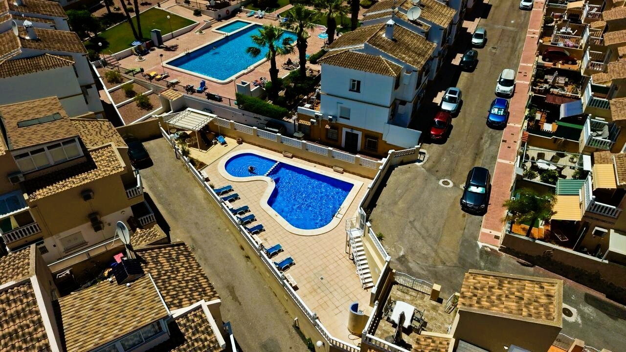 SAMOSTATNÁ VILA SE 3 LOŽNICEMI, VÝHLEDEM NA MOŘE A BAZÉNEM – BLUE LAGOON, VILLAMARTÍN