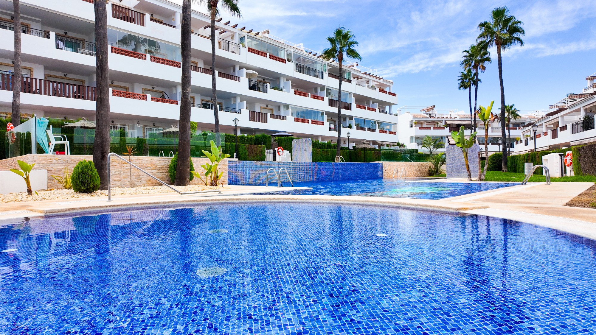 APARTMÁN SE 2 LOŽNICEMI, JIŽNÍ ORIENTACÍ A SOUKROMÝM SOLÁRIEM – VILLAMARTÍN