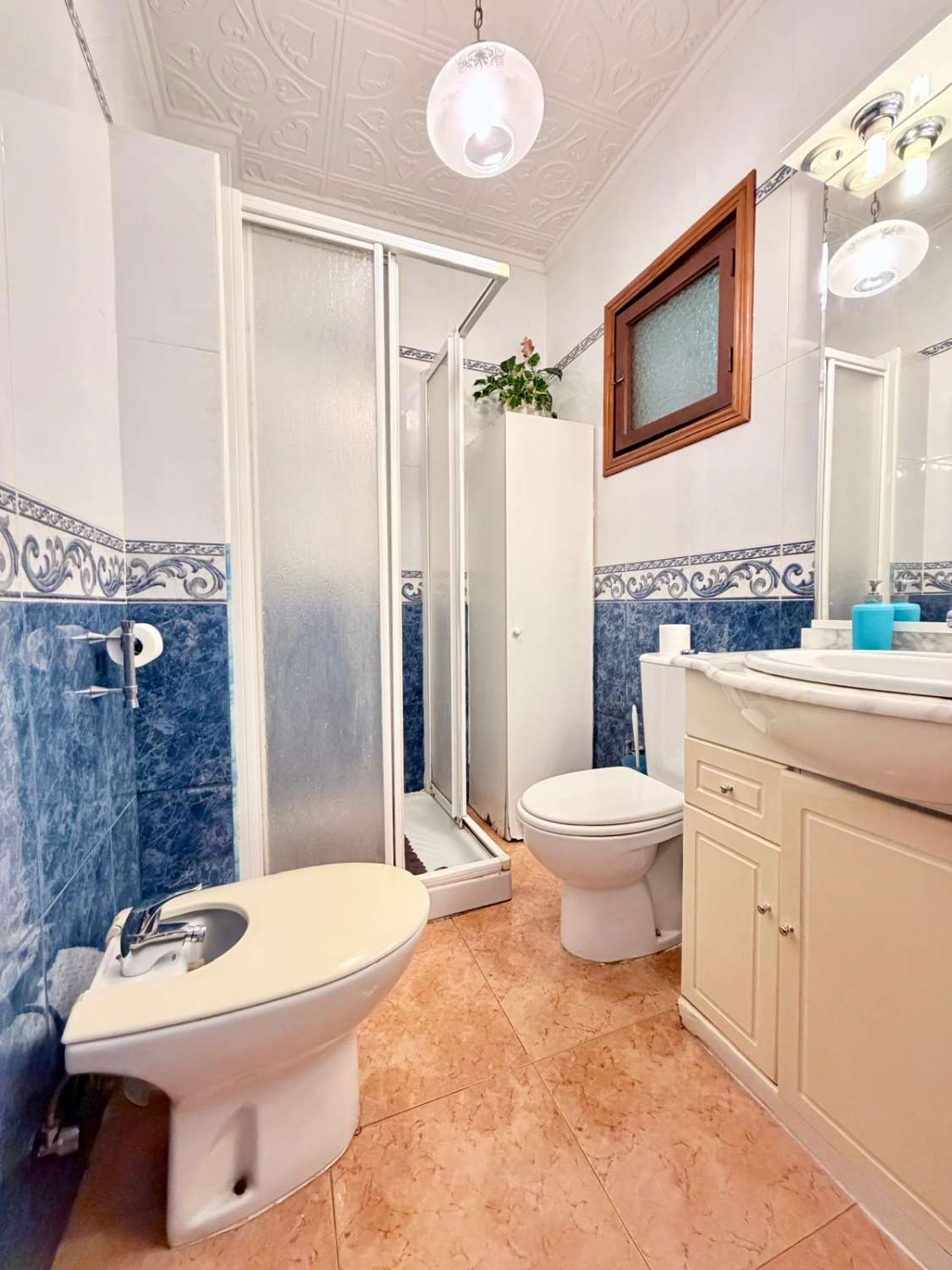 TWO-BEDROOM TOWNHOUSE WITH TWO TERRACES FOR LONG-TERM RENT – TORREVIEJA
