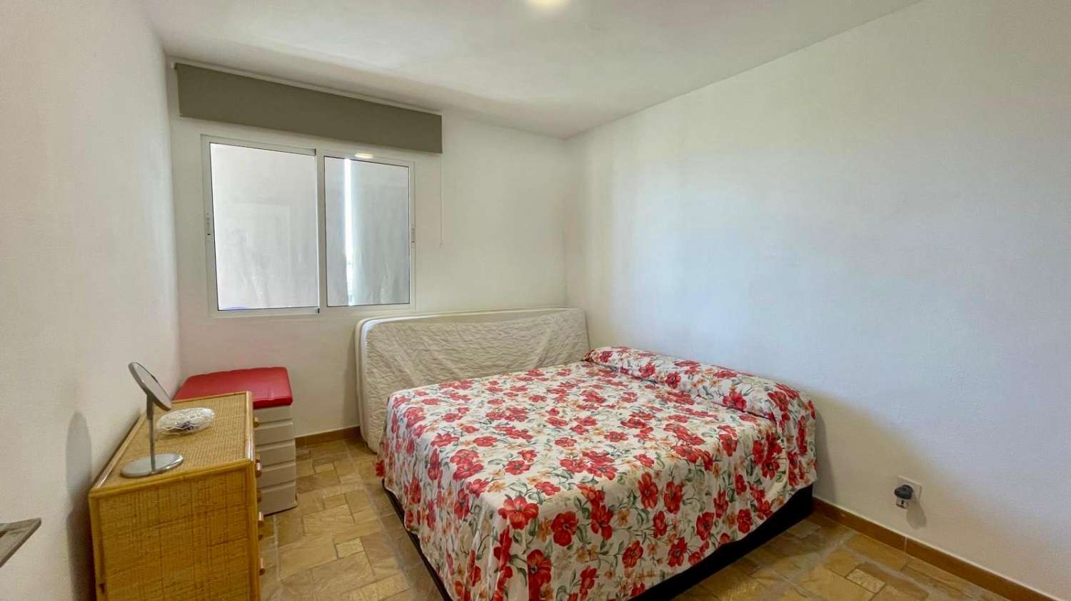 BRIGHT APARTMENT WITH SEA VIEWS FOR LONG-TERM RENT – AVENIDA TORREBLANCA, TORREVIEJA