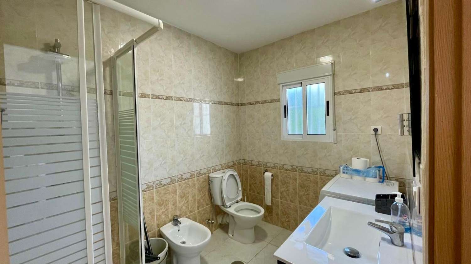BRIGHT APARTMENT WITH SEA VIEWS FOR LONG-TERM RENT – AVENIDA TORREBLANCA, TORREVIEJA