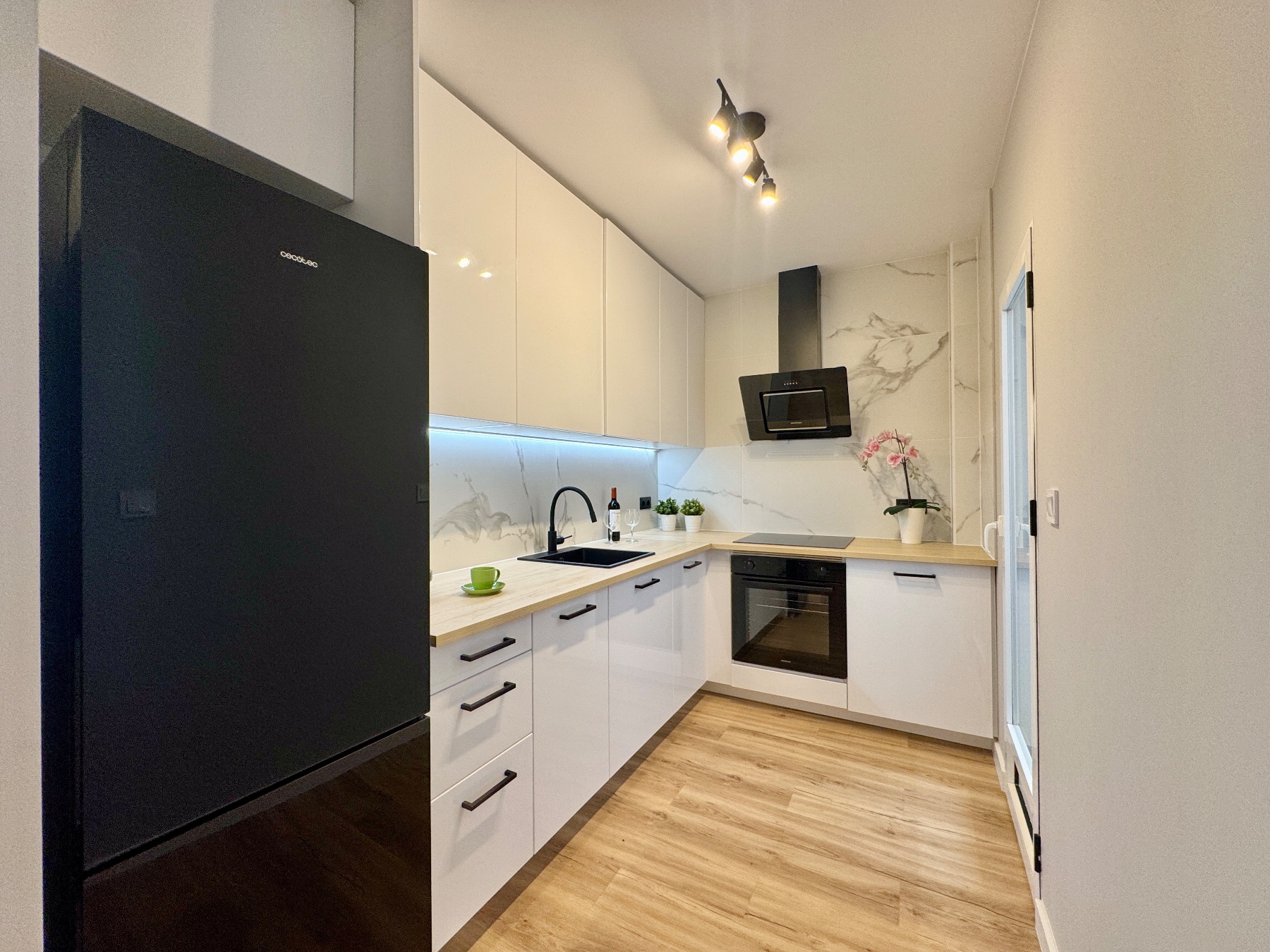 FULLY RENOVATED 3-BEDROOM TOWNHOUSE WITH TERRACE AND COMMUNAL POOL – LOS ALTOS / PUNTA PRIMA, ORIHUELA COSTA