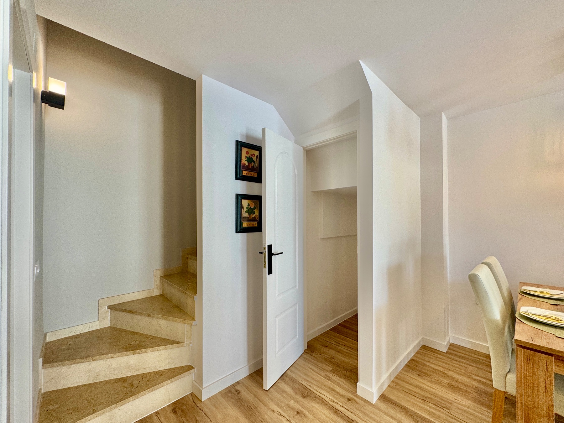 FULLY RENOVATED 3-BEDROOM TOWNHOUSE WITH TERRACE AND COMMUNAL POOL – LOS ALTOS / PUNTA PRIMA, ORIHUELA COSTA
