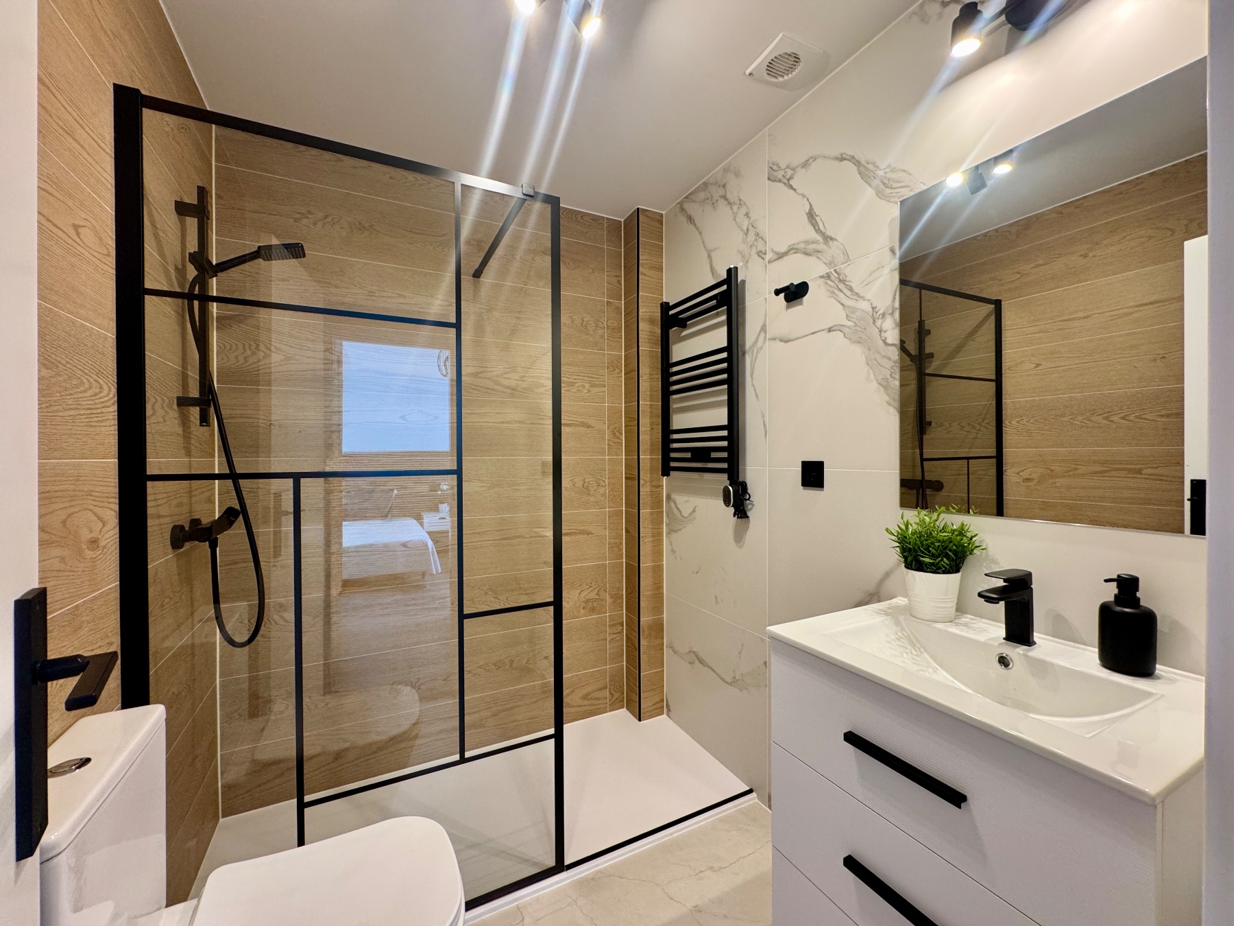 FULLY RENOVATED 3-BEDROOM TOWNHOUSE WITH TERRACE AND COMMUNAL POOL – LOS ALTOS / PUNTA PRIMA, ORIHUELA COSTA