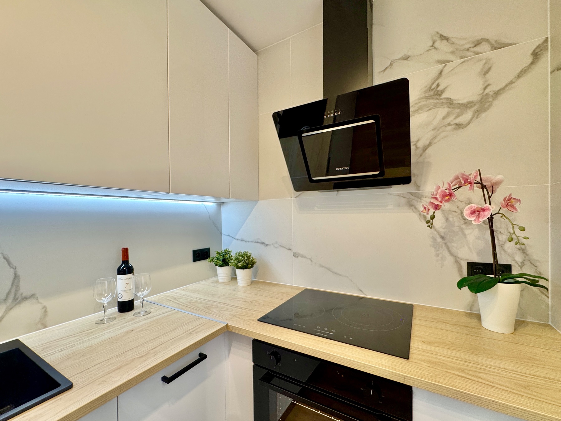 FULLY RENOVATED 3-BEDROOM TOWNHOUSE WITH TERRACE AND COMMUNAL POOL – LOS ALTOS / PUNTA PRIMA, ORIHUELA COSTA
