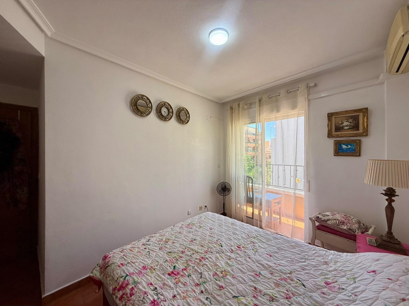 APARTMÁN S 1 LOŽNICÍ – 650 M OD MOŘE, PARQUE DE LAS NACIONES, TORREVIEJA