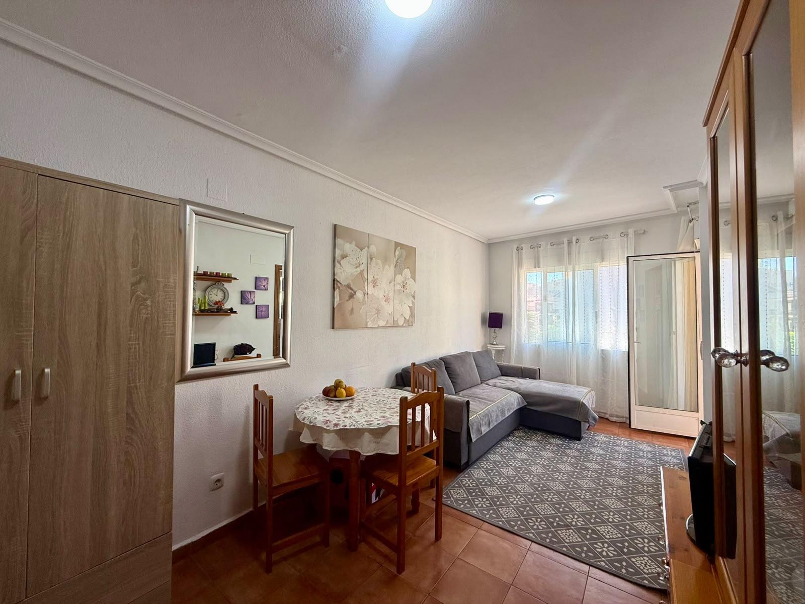 APARTMÁN S 1 LOŽNICÍ – 650 M OD MOŘE, PARQUE DE LAS NACIONES, TORREVIEJA