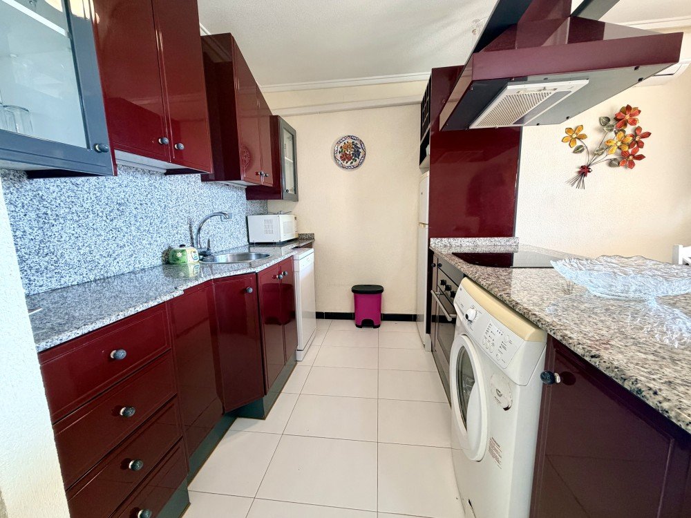 2-BEDROOM BUNGALOW WITH LARGE TERRACE, SEA VIEWS AND TOURIST LICENCE – LOS BALCONES, TORREVIEJA