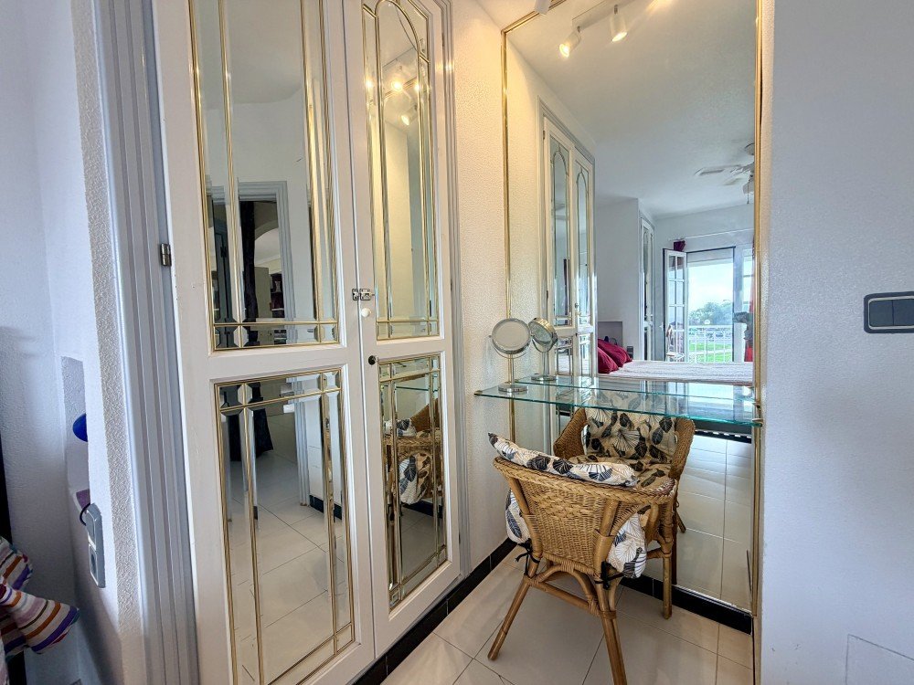 2-BEDROOM BUNGALOW WITH LARGE TERRACE, SEA VIEWS AND TOURIST LICENCE – LOS BALCONES, TORREVIEJA