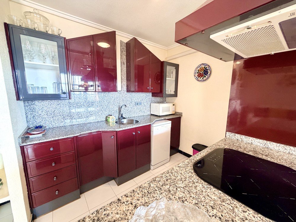 2-BEDROOM BUNGALOW WITH LARGE TERRACE, SEA VIEWS AND TOURIST LICENCE – LOS BALCONES, TORREVIEJA