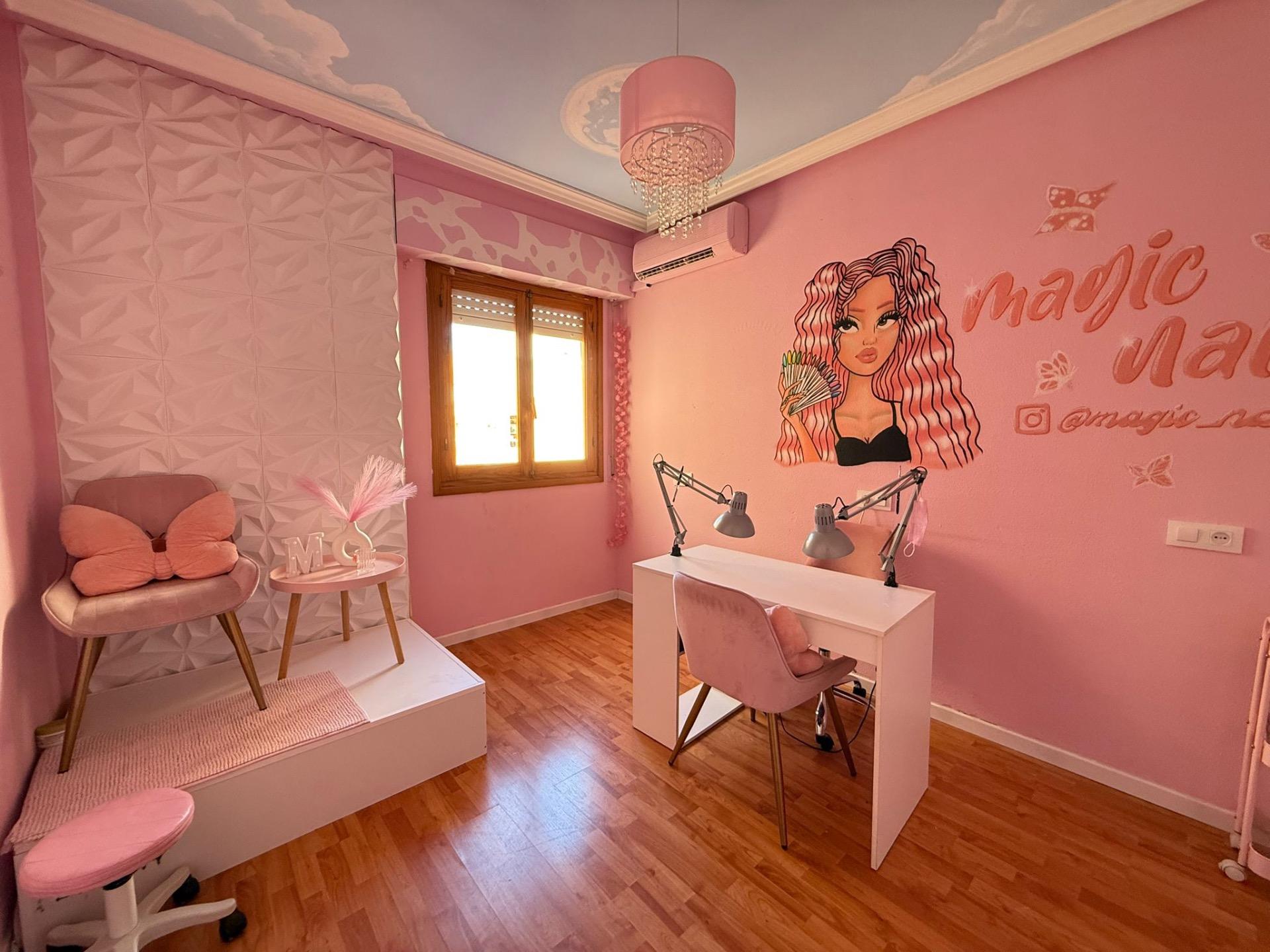 PENTHOUSE SE 3 LOŽNICEMI A TERASOU O ROZLOZE 90 M² – 700 M OD PLÁŽE, TORREVIEJA