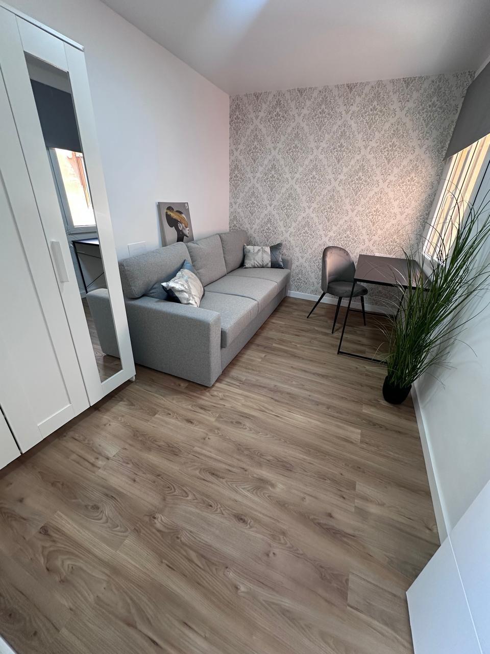 ZREKONSTRUOVANÝ APARTMÁN SE 3 LOŽNICEMI A DVĚMA BALKONY – DRUHÁ LINIE U MOŘE, PLAYA DE LOS LOCOS