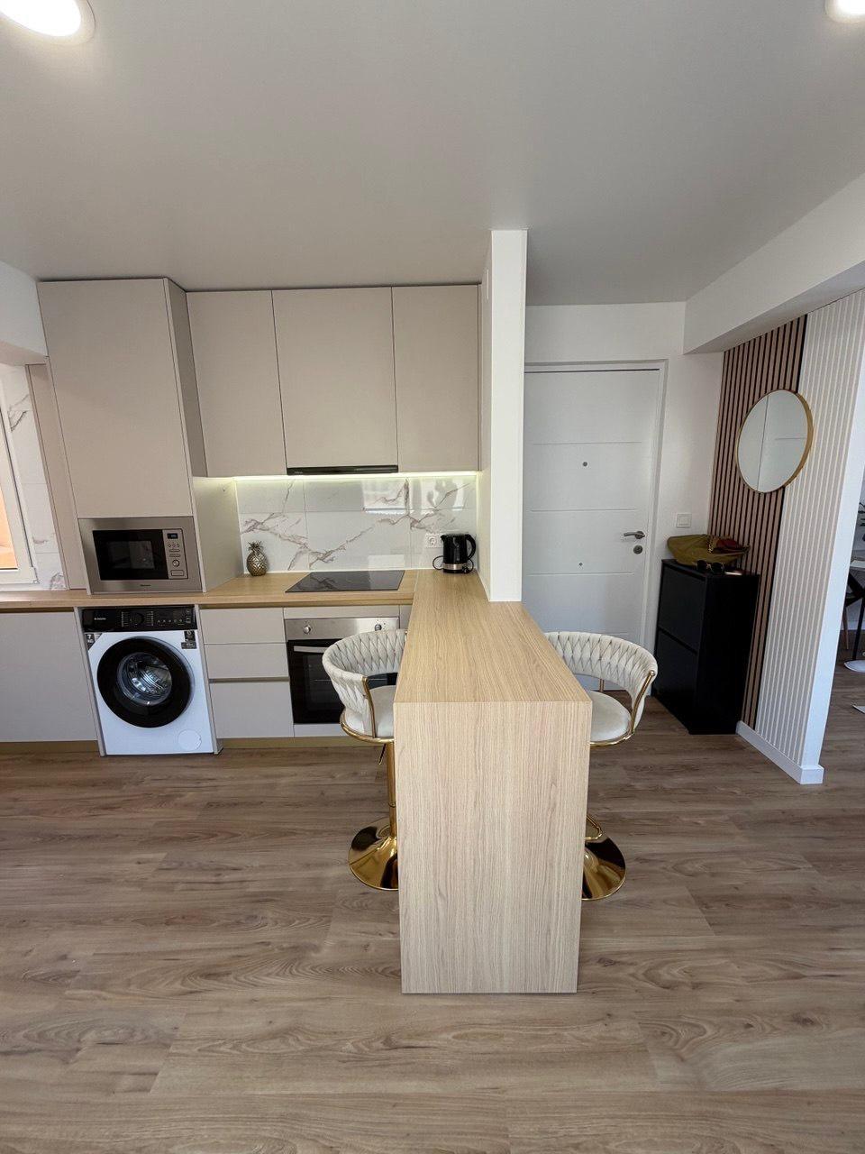 ZREKONSTRUOVANÝ APARTMÁN SE 3 LOŽNICEMI A DVĚMA BALKONY – DRUHÁ LINIE U MOŘE, PLAYA DE LOS LOCOS