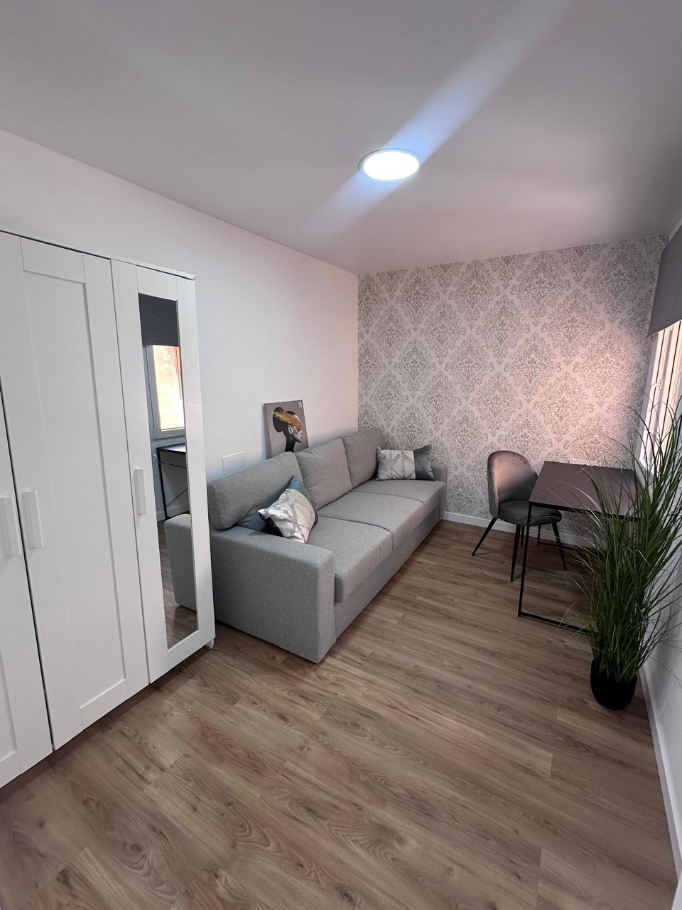 ZREKONSTRUOVANÝ APARTMÁN SE 3 LOŽNICEMI A DVĚMA BALKONY – DRUHÁ LINIE U MOŘE, PLAYA DE LOS LOCOS