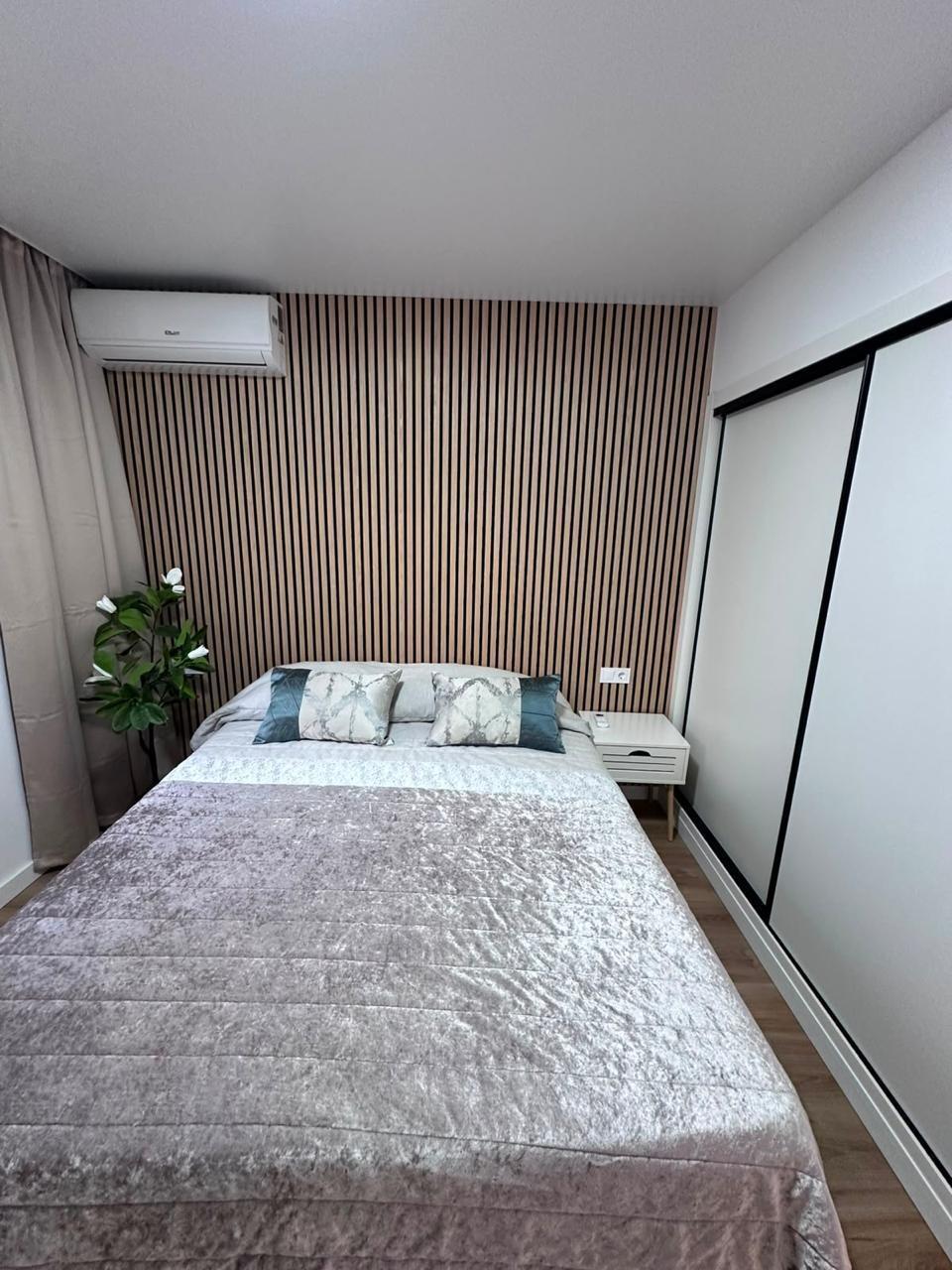 ZREKONSTRUOVANÝ APARTMÁN SE 3 LOŽNICEMI A DVĚMA BALKONY – DRUHÁ LINIE U MOŘE, PLAYA DE LOS LOCOS