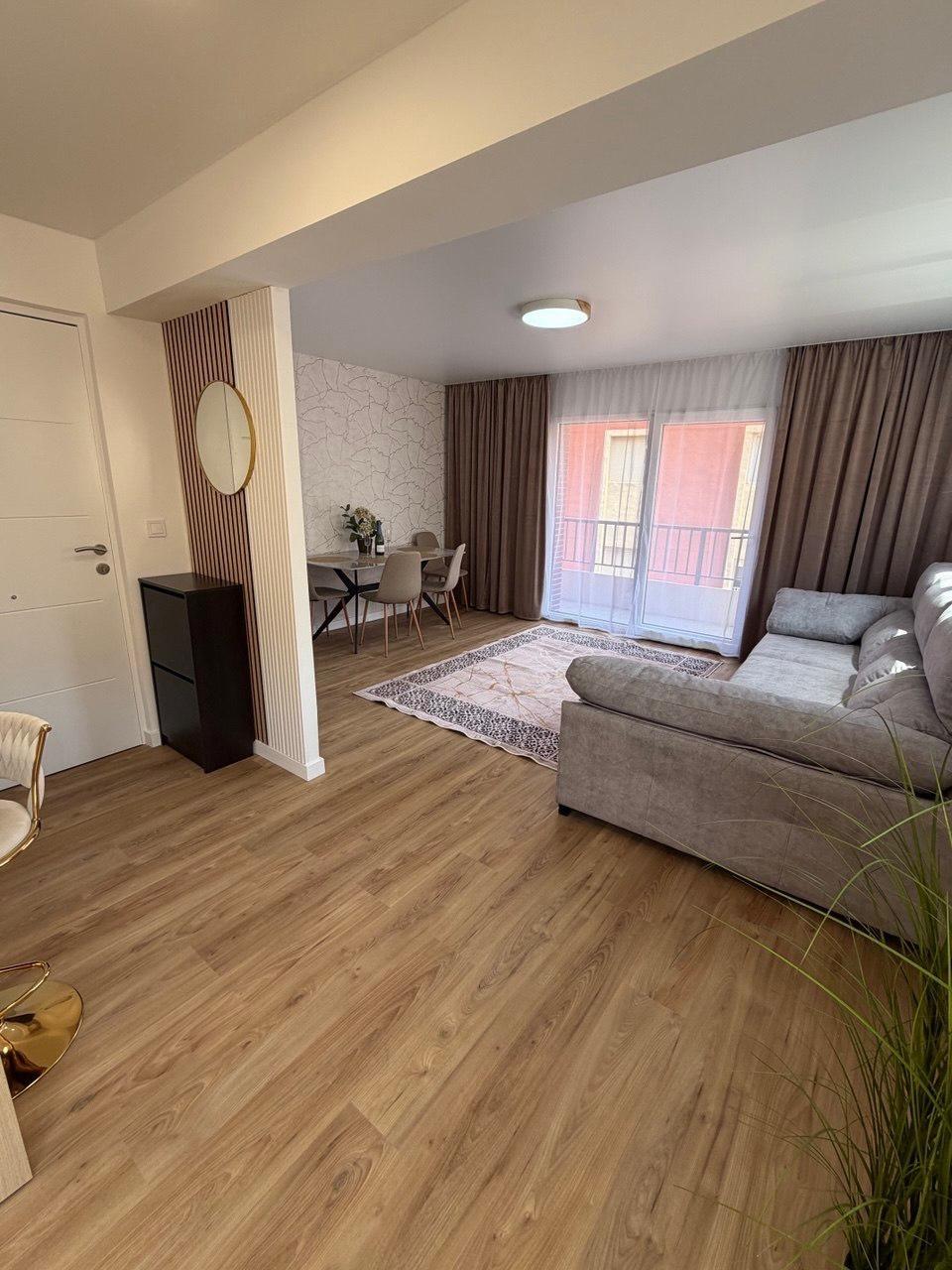 ZREKONSTRUOVANÝ APARTMÁN SE 3 LOŽNICEMI A DVĚMA BALKONY – DRUHÁ LINIE U MOŘE, PLAYA DE LOS LOCOS