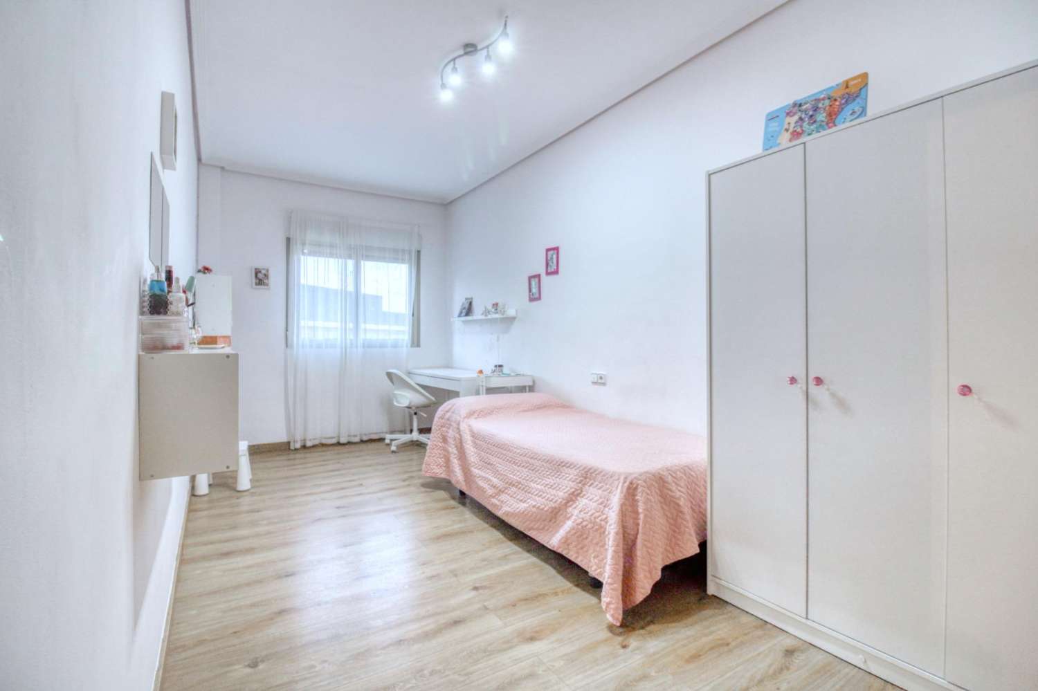 Dům snů v Callosa: Luxus, pohodlí a garáž v ceně