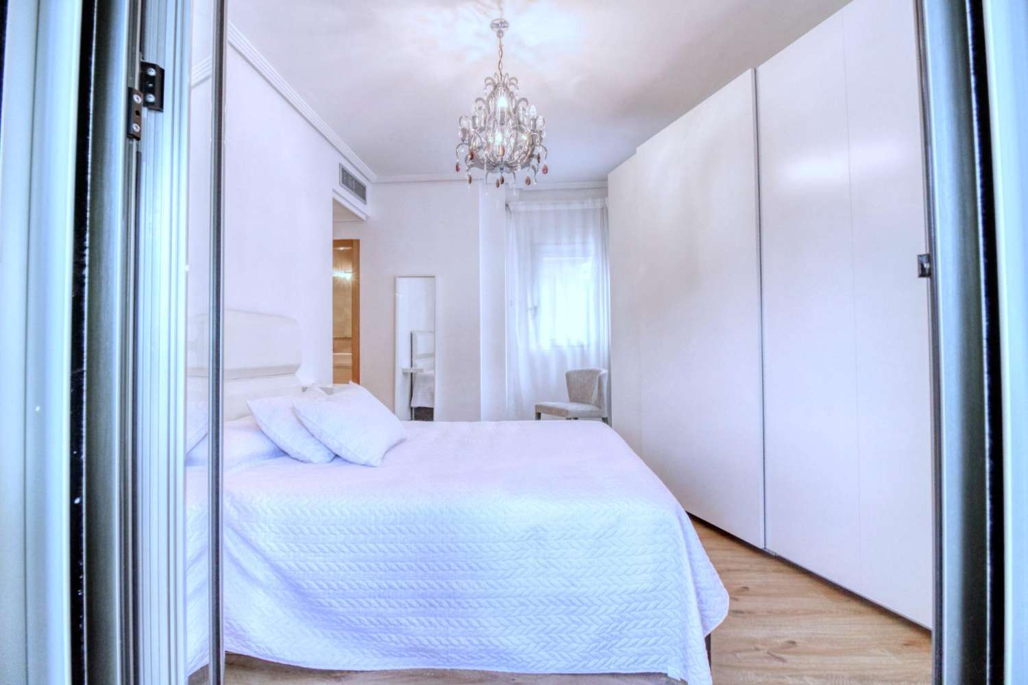 Dům snů v Callosa: Luxus, pohodlí a garáž v ceně