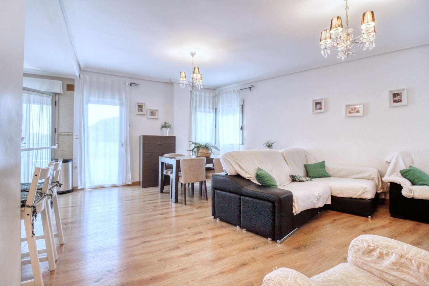 Dům snů v Callosa: Luxus, pohodlí a garáž v ceně