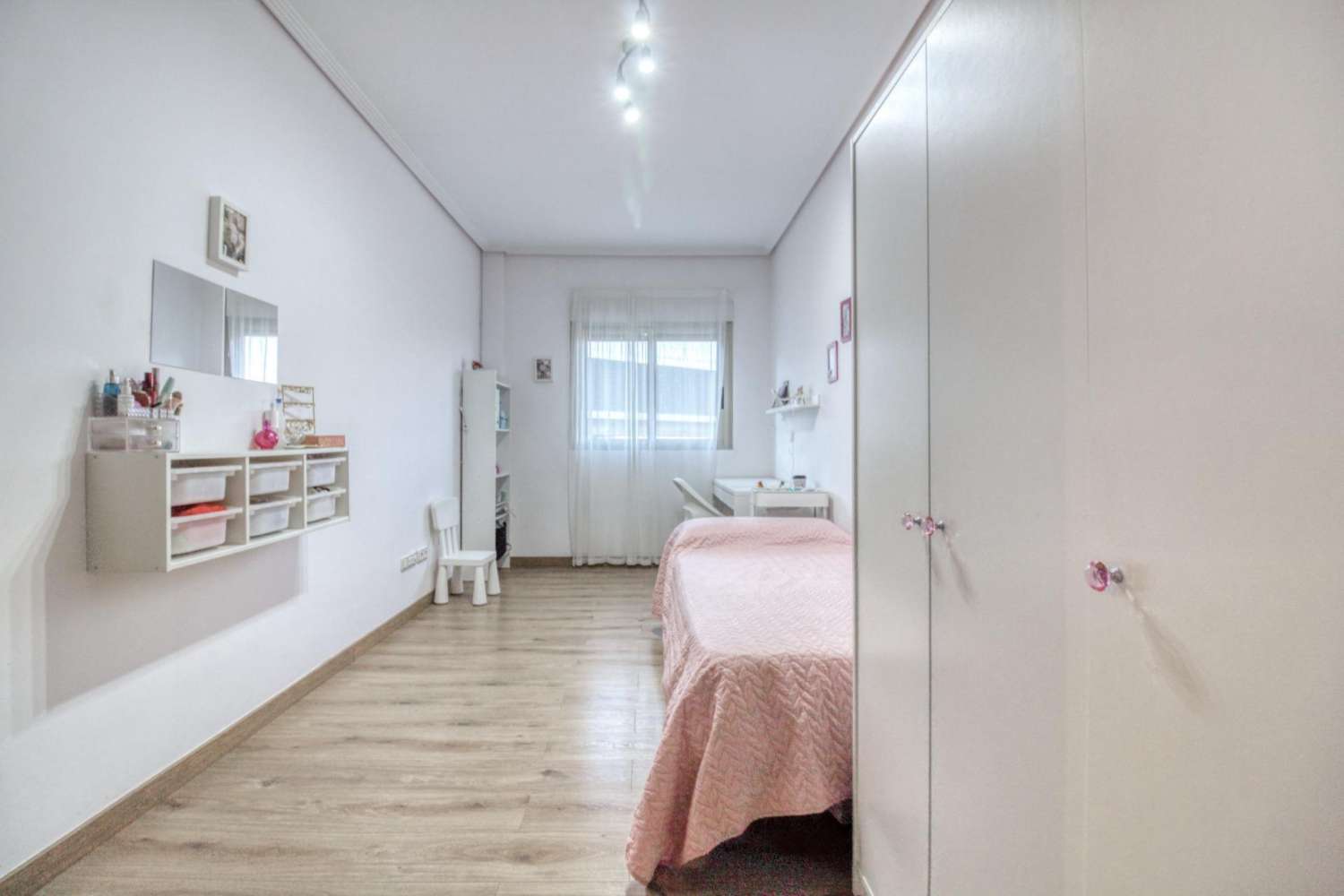 Dům snů v Callosa: Luxus, pohodlí a garáž v ceně