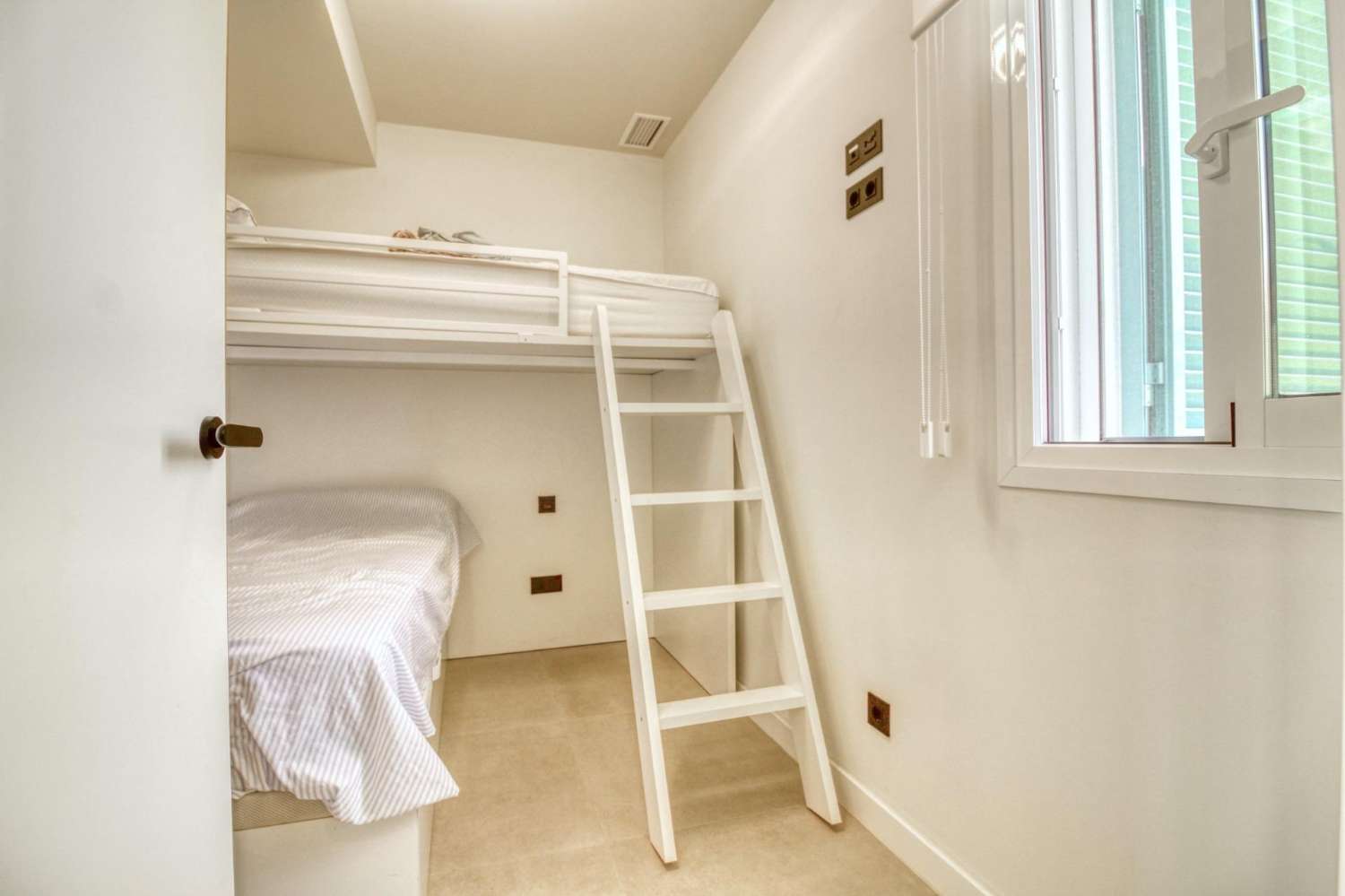 Rodinný dům v prodeji in Pueblo Latino (Pilar de la Horadada)